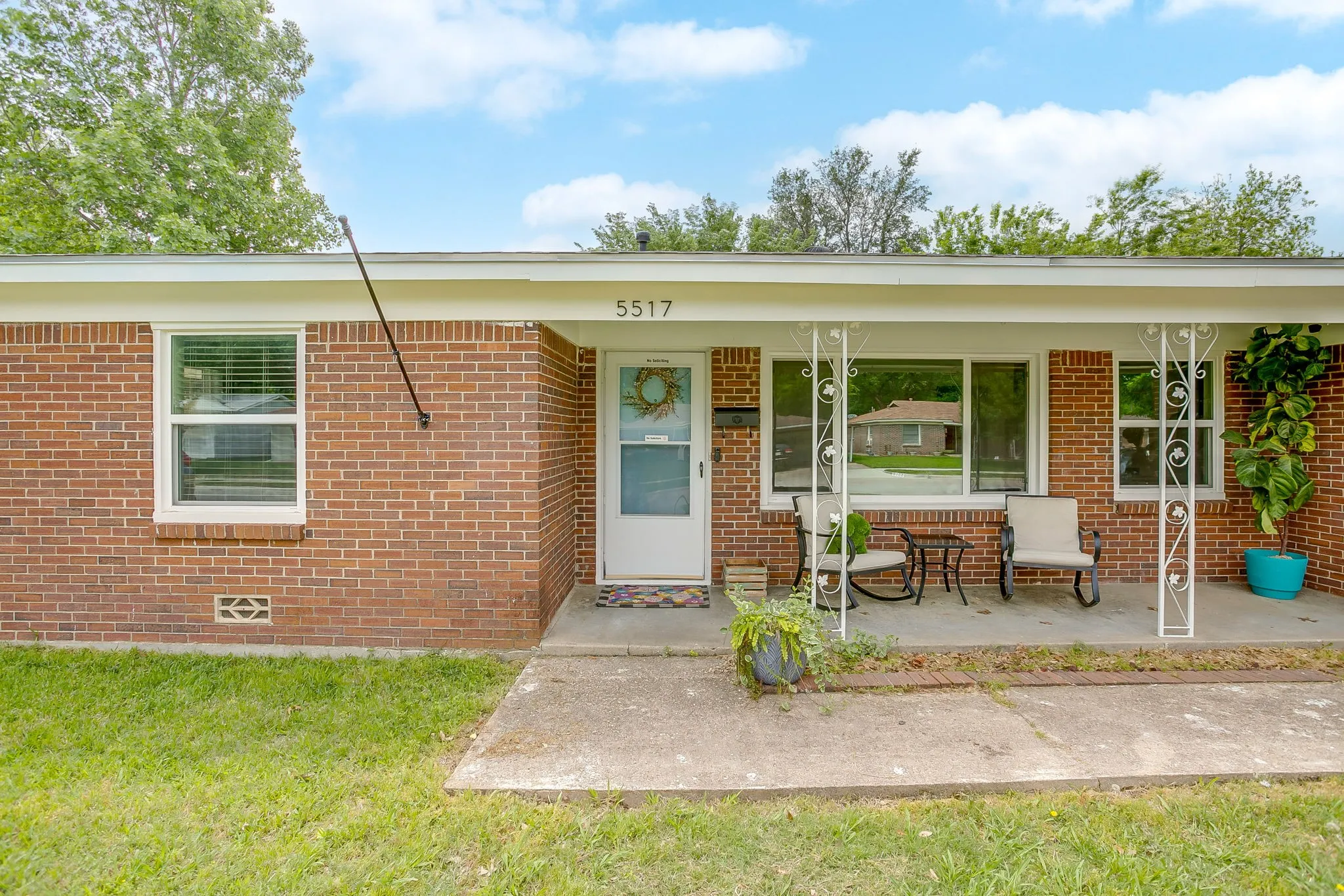 Single Family Residence For Sale in Tarrant County , 5517 Volder Drive, Fort Worth, Texas 76114, 3 Bedroom, 1 Bathroom, 1 Garage spaces, 1,241 Sqft, built in 1955, Preowned, mls#21239777, Real Estate Agent in Fort Worth, Homes For Sale in Tarrant county, Homes For Sale in Fort Worth, Realtor in Fort Worth Texas, Real Estate Brokerage Independent Realty Texas, Luminita Cordes Realtor
