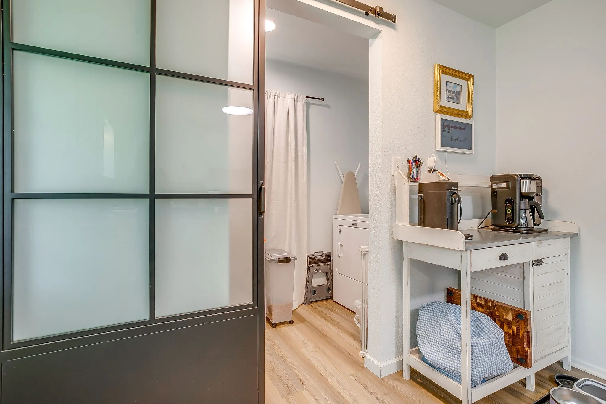 Single Family Residence For Sale in Tarrant County , 5517 Volder Drive, Fort Worth, Texas 76114, 3 Bedroom, 1 Bathroom, 1 Garage spaces, 1,241 Sqft, built in 1955, Preowned, mls#21239777, Real Estate Agent in Fort Worth, Homes For Sale in Tarrant county, Homes For Sale in Fort Worth, Realtor in Fort Worth Texas, Real Estate Brokerage Independent Realty Texas, Luminita Cordes Realtor