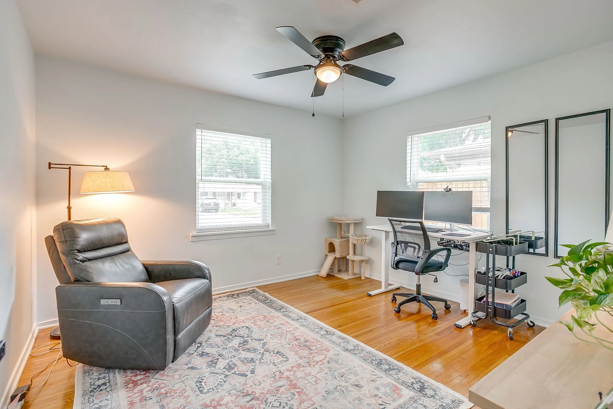 Single Family Residence For Sale in Tarrant County , 5517 Volder Drive, Fort Worth, Texas 76114, 3 Bedroom, 1 Bathroom, 1 Garage spaces, 1,241 Sqft, built in 1955, Preowned, mls#21239777, Real Estate Agent in Fort Worth, Homes For Sale in Tarrant county, Homes For Sale in Fort Worth, Realtor in Fort Worth Texas, Real Estate Brokerage Independent Realty Texas, Luminita Cordes Realtor