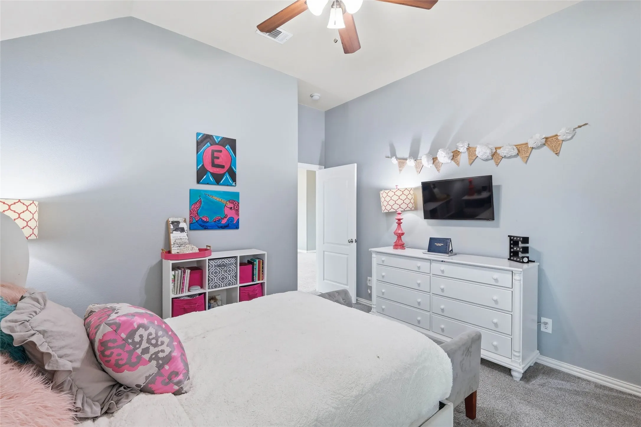 Single Family Residence For Sale in Tarrant County , 509 Northwyck Lane, Keller, Texas 76248, 4 Bedroom, 3 Bathroom, 3 Garage spaces, 3,453 Sqft, built in 2008, Preowned, mls#21239447, Real Estate Agent in Keller, Homes For Sale in Tarrant county, Homes For Sale in Keller, Realtor in Keller Texas, Real Estate Brokerage Independent Realty Texas, Luminita Cordes Realtor