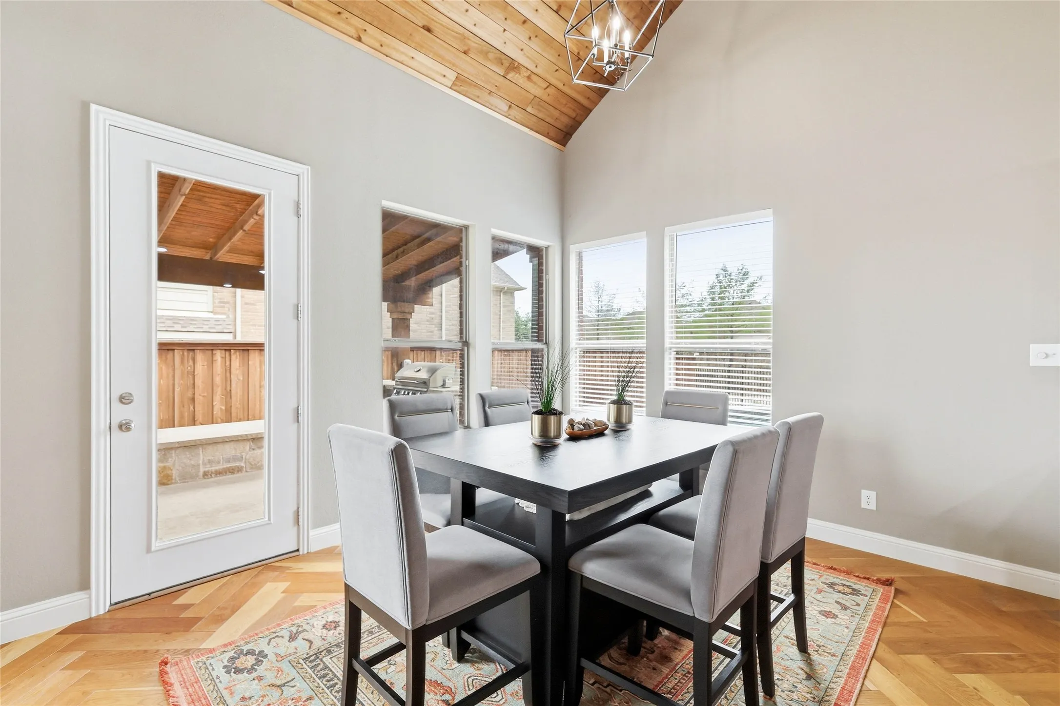 Single Family Residence For Sale in Tarrant County , 509 Northwyck Lane, Keller, Texas 76248, 4 Bedroom, 3 Bathroom, 3 Garage spaces, 3,453 Sqft, built in 2008, Preowned, mls#21239447, Real Estate Agent in Keller, Homes For Sale in Tarrant county, Homes For Sale in Keller, Realtor in Keller Texas, Real Estate Brokerage Independent Realty Texas, Luminita Cordes Realtor