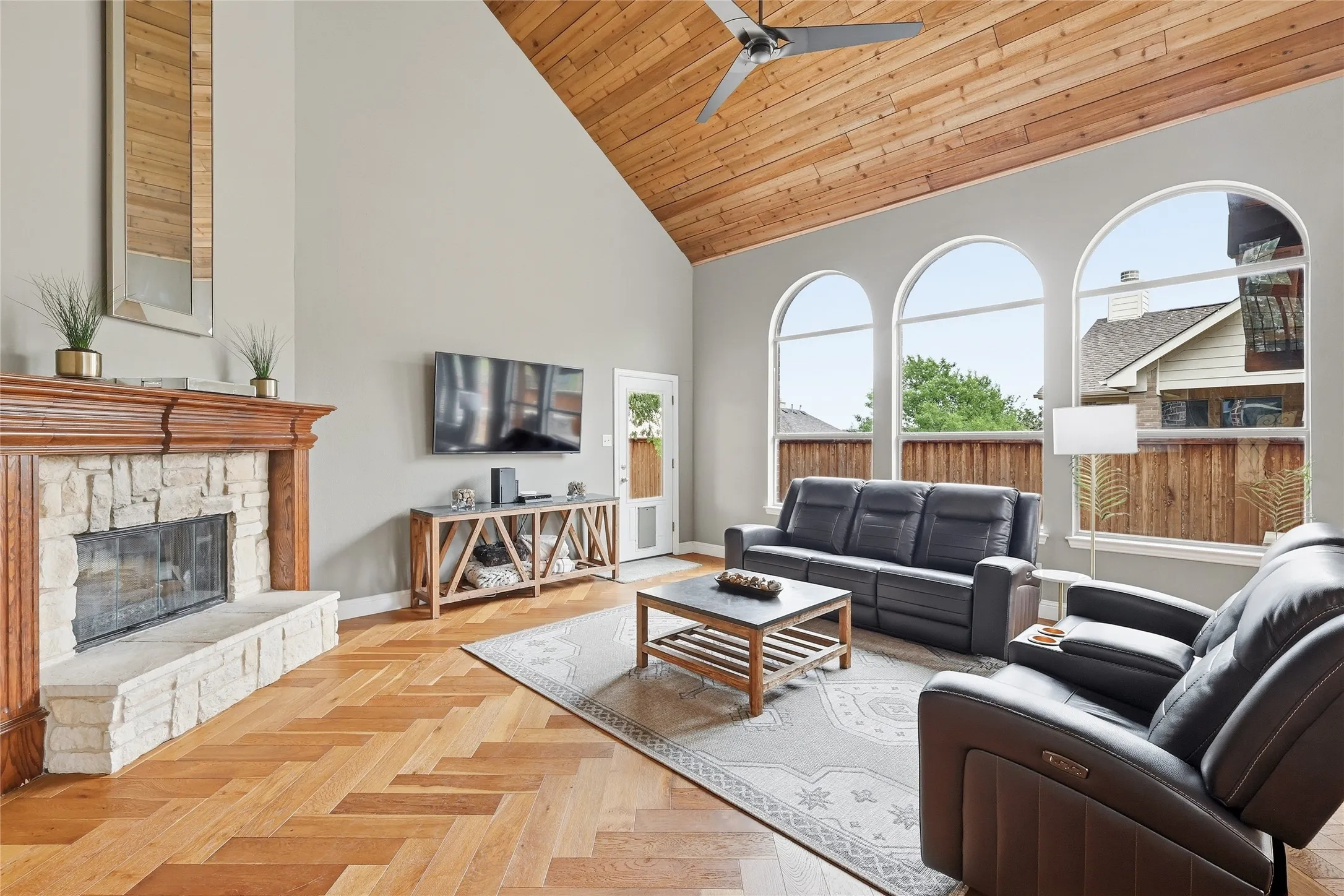 Single Family Residence For Sale in Tarrant County , 509 Northwyck Lane, Keller, Texas 76248, 4 Bedroom, 3 Bathroom, 3 Garage spaces, 3,453 Sqft, built in 2008, Preowned, mls#21239447, Real Estate Agent in Keller, Homes For Sale in Tarrant county, Homes For Sale in Keller, Realtor in Keller Texas, Real Estate Brokerage Independent Realty Texas, Luminita Cordes Realtor