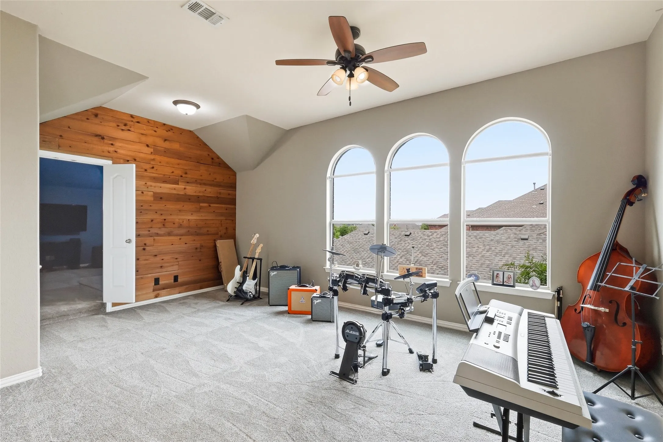 Single Family Residence For Sale in Tarrant County , 509 Northwyck Lane, Keller, Texas 76248, 4 Bedroom, 3 Bathroom, 3 Garage spaces, 3,453 Sqft, built in 2008, Preowned, mls#21239447, Real Estate Agent in Keller, Homes For Sale in Tarrant county, Homes For Sale in Keller, Realtor in Keller Texas, Real Estate Brokerage Independent Realty Texas, Luminita Cordes Realtor