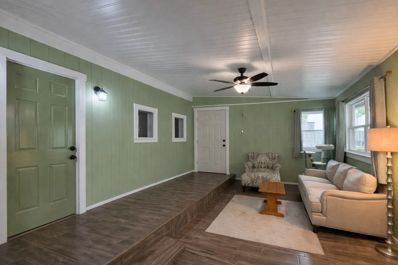 Single Family Residence For Sale in Wood County , 400 Comanche, Quitman, Texas 75783, 1 Bedroom, 1 Bathroom, Garage spaces, 1,440 Sqft, built in 2018, Preowned, mls#21238875, Real Estate Agent in Quitman, Homes For Sale in Wood county, Homes For Sale in Quitman, Realtor in Quitman Texas, Real Estate Brokerage Independent Realty Texas, Luminita Cordes Realtor