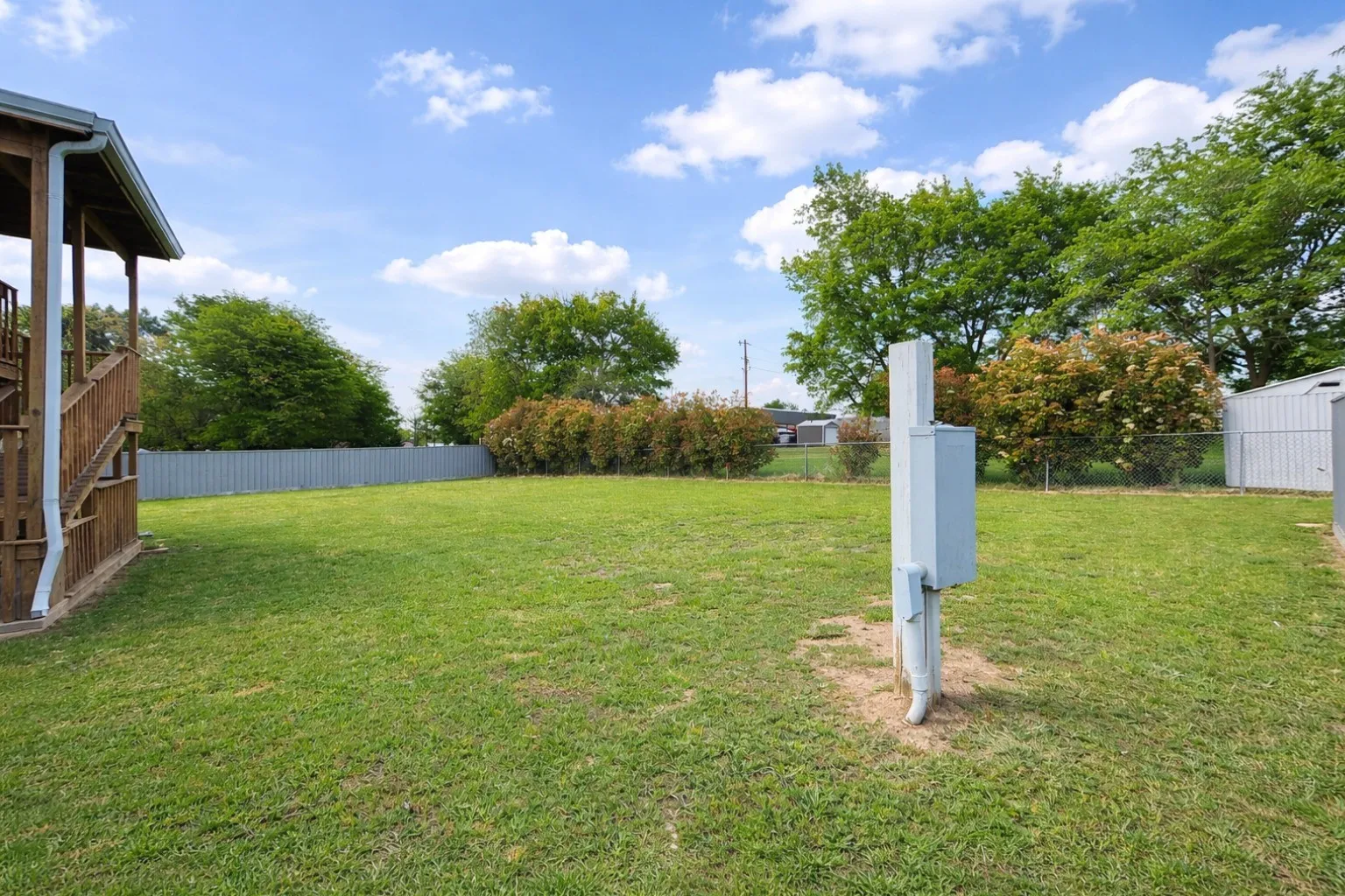 Single Family Residence For Sale in Wood County , 400 Comanche, Quitman, Texas 75783, 1 Bedroom, 1 Bathroom, Garage spaces, 1,440 Sqft, built in 2018, Preowned, mls#21238875, Real Estate Agent in Quitman, Homes For Sale in Wood county, Homes For Sale in Quitman, Realtor in Quitman Texas, Real Estate Brokerage Independent Realty Texas, Luminita Cordes Realtor