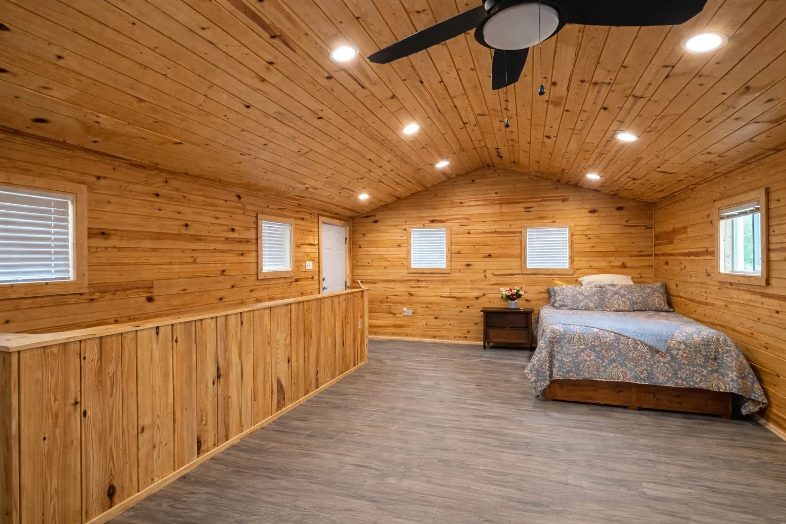 Single Family Residence For Sale in Wood County , 400 Comanche, Quitman, Texas 75783, 1 Bedroom, 1 Bathroom, Garage spaces, 1,440 Sqft, built in 2018, Preowned, mls#21238875, Real Estate Agent in Quitman, Homes For Sale in Wood county, Homes For Sale in Quitman, Realtor in Quitman Texas, Real Estate Brokerage Independent Realty Texas, Luminita Cordes Realtor
