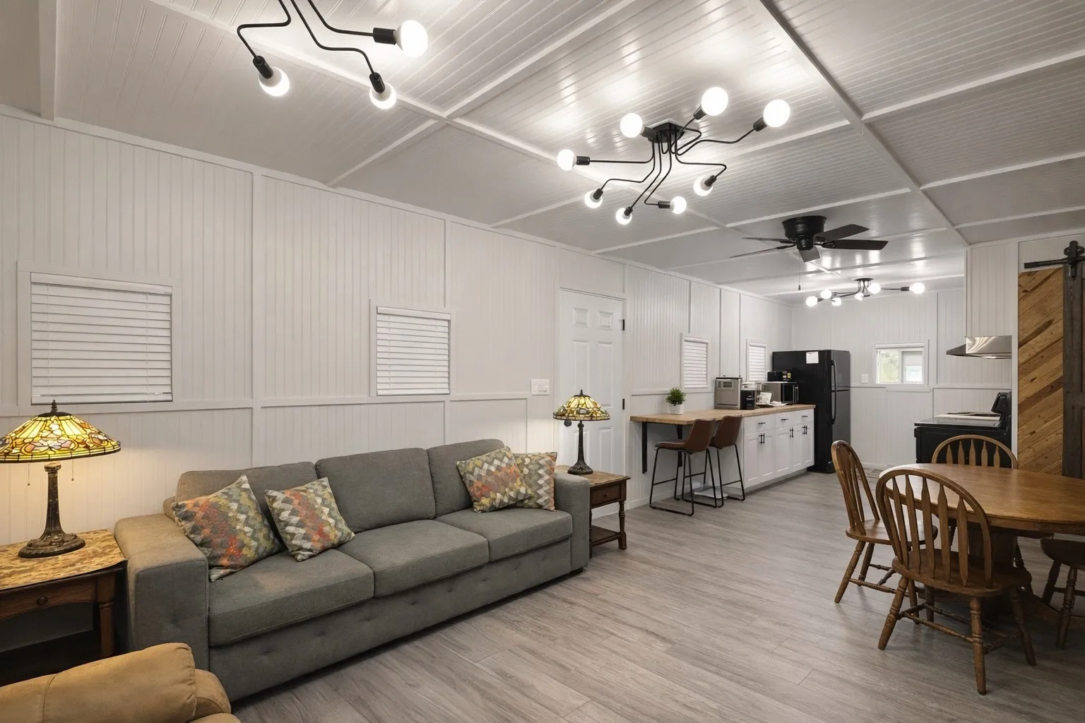 Single Family Residence For Sale in Wood County , 400 Comanche, Quitman, Texas 75783, 1 Bedroom, 1 Bathroom, Garage spaces, 1,440 Sqft, built in 2018, Preowned, mls#21238875, Real Estate Agent in Quitman, Homes For Sale in Wood county, Homes For Sale in Quitman, Realtor in Quitman Texas, Real Estate Brokerage Independent Realty Texas, Luminita Cordes Realtor