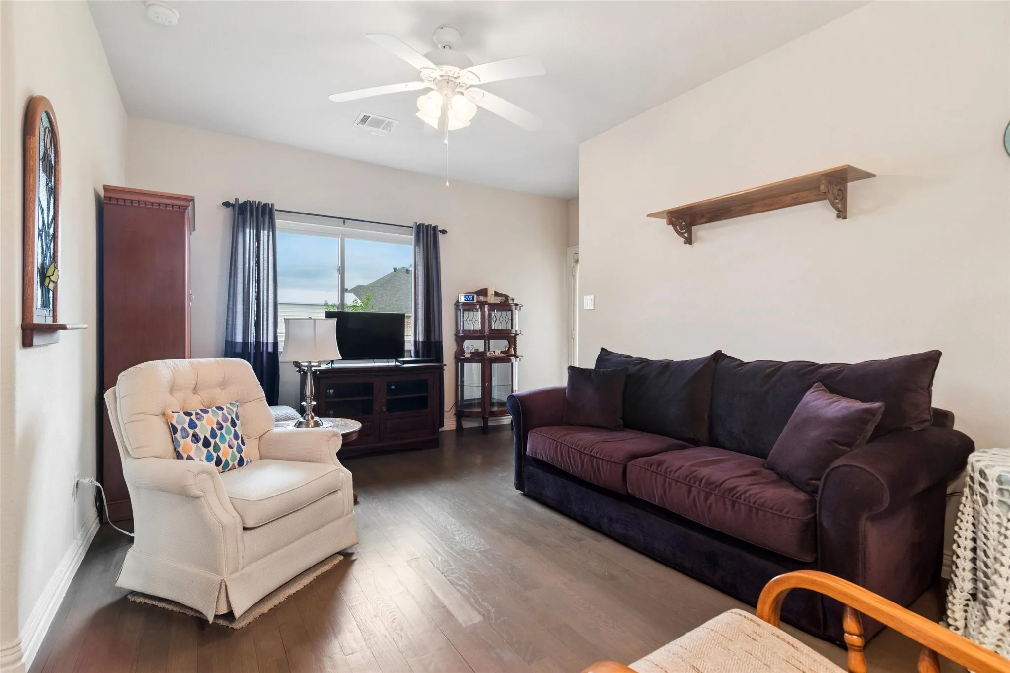 Living Room,
2nd Home