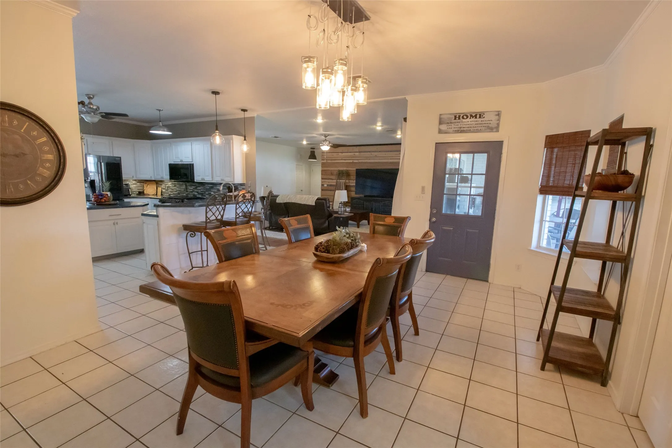 Single Family Residence For Sale in Grayson County , 514 Preston Drive, Pottsboro, Texas 75076, 4 Bedroom, 4 Bathroom, 2 Garage spaces, 3,303 Sqft, built in 1996, mls#21238315, Real Estate Agent in Pottsboro, Homes For Sale in Grayson county, Homes For Sale in Pottsboro, Realtor in Pottsboro Texas, Real Estate Brokerage Independent Realty Texas, Luminita Cordes Realtor