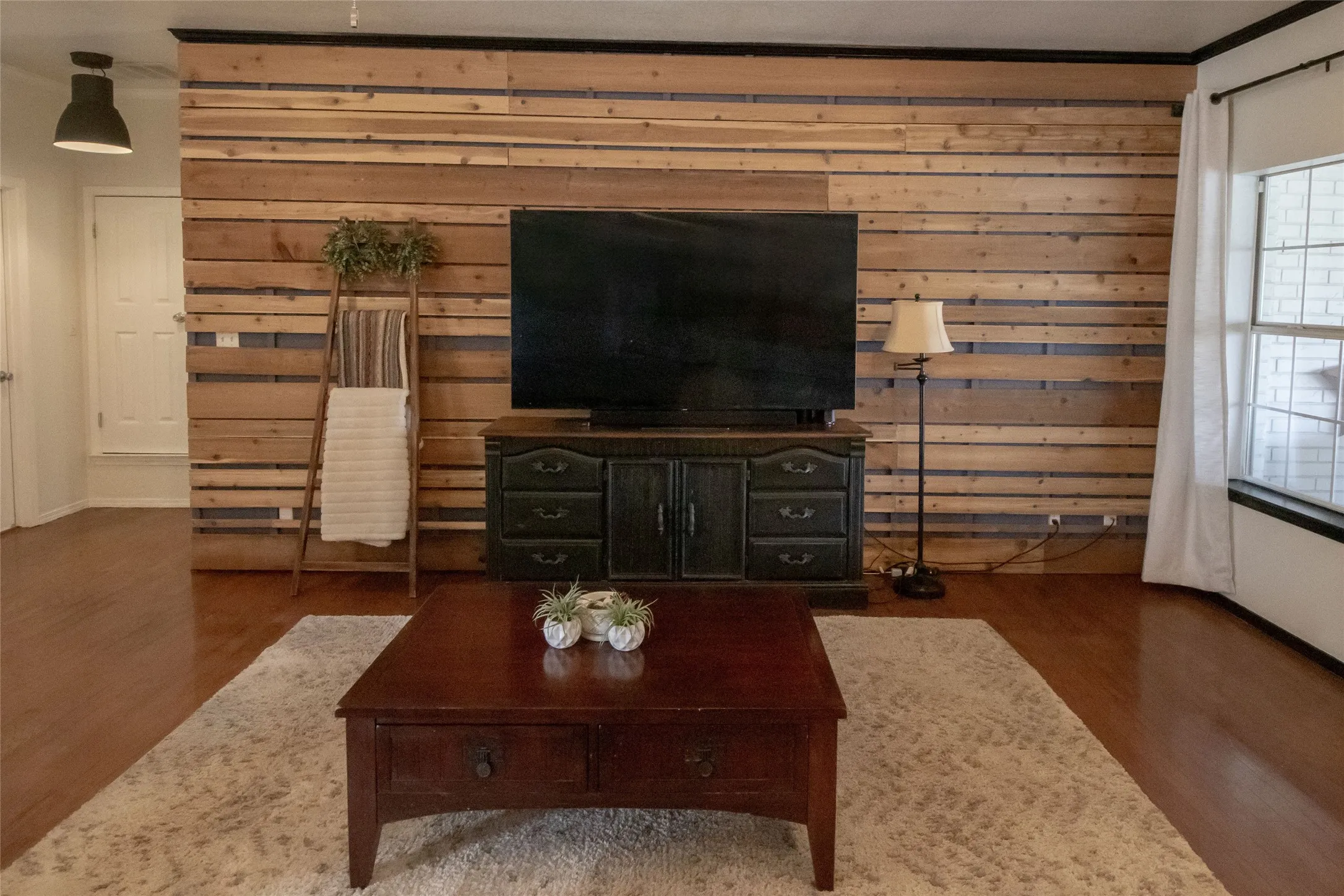 Single Family Residence For Sale in Grayson County , 514 Preston Drive, Pottsboro, Texas 75076, 4 Bedroom, 4 Bathroom, 2 Garage spaces, 3,303 Sqft, built in 1996, mls#21238315, Real Estate Agent in Pottsboro, Homes For Sale in Grayson county, Homes For Sale in Pottsboro, Realtor in Pottsboro Texas, Real Estate Brokerage Independent Realty Texas, Luminita Cordes Realtor
