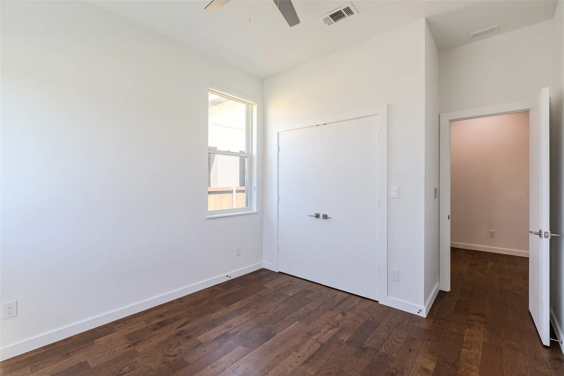 Single Family Residence For Sale in Collin County , 9742 Sunset Drive, Frisco, Texas 75033, 4 Bedroom, 3 Bathroom, 2 Garage spaces, 2,427 Sqft, built in 2021, Preowned, mls#21230305, Real Estate Agent in Frisco, Homes For Sale in Collin county, Homes For Sale in Frisco, Realtor in Frisco Texas, Real Estate Brokerage Independent Realty Texas, Luminita Cordes Realtor