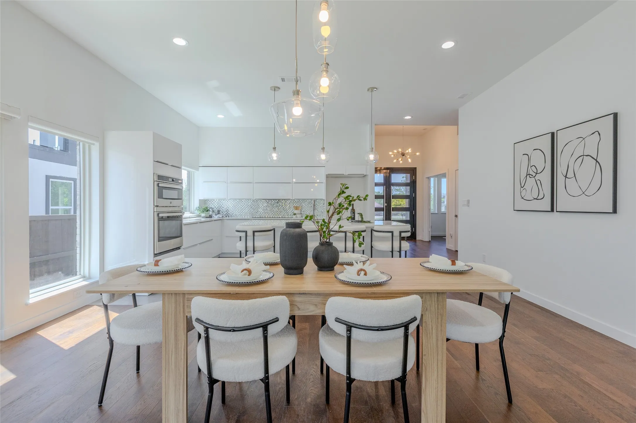 Single Family Residence For Sale in Collin County , 9742 Sunset Drive, Frisco, Texas 75033, 4 Bedroom, 3 Bathroom, 2 Garage spaces, 2,427 Sqft, built in 2021, Preowned, mls#21230305, Real Estate Agent in Frisco, Homes For Sale in Collin county, Homes For Sale in Frisco, Realtor in Frisco Texas, Real Estate Brokerage Independent Realty Texas, Luminita Cordes Realtor
