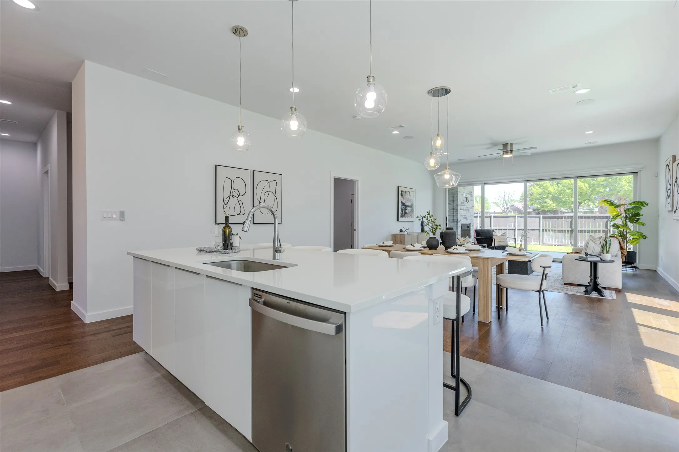 Single Family Residence For Sale in Collin County , 9742 Sunset Drive, Frisco, Texas 75033, 4 Bedroom, 3 Bathroom, 2 Garage spaces, 2,427 Sqft, built in 2021, Preowned, mls#21230305, Real Estate Agent in Frisco, Homes For Sale in Collin county, Homes For Sale in Frisco, Realtor in Frisco Texas, Real Estate Brokerage Independent Realty Texas, Luminita Cordes Realtor