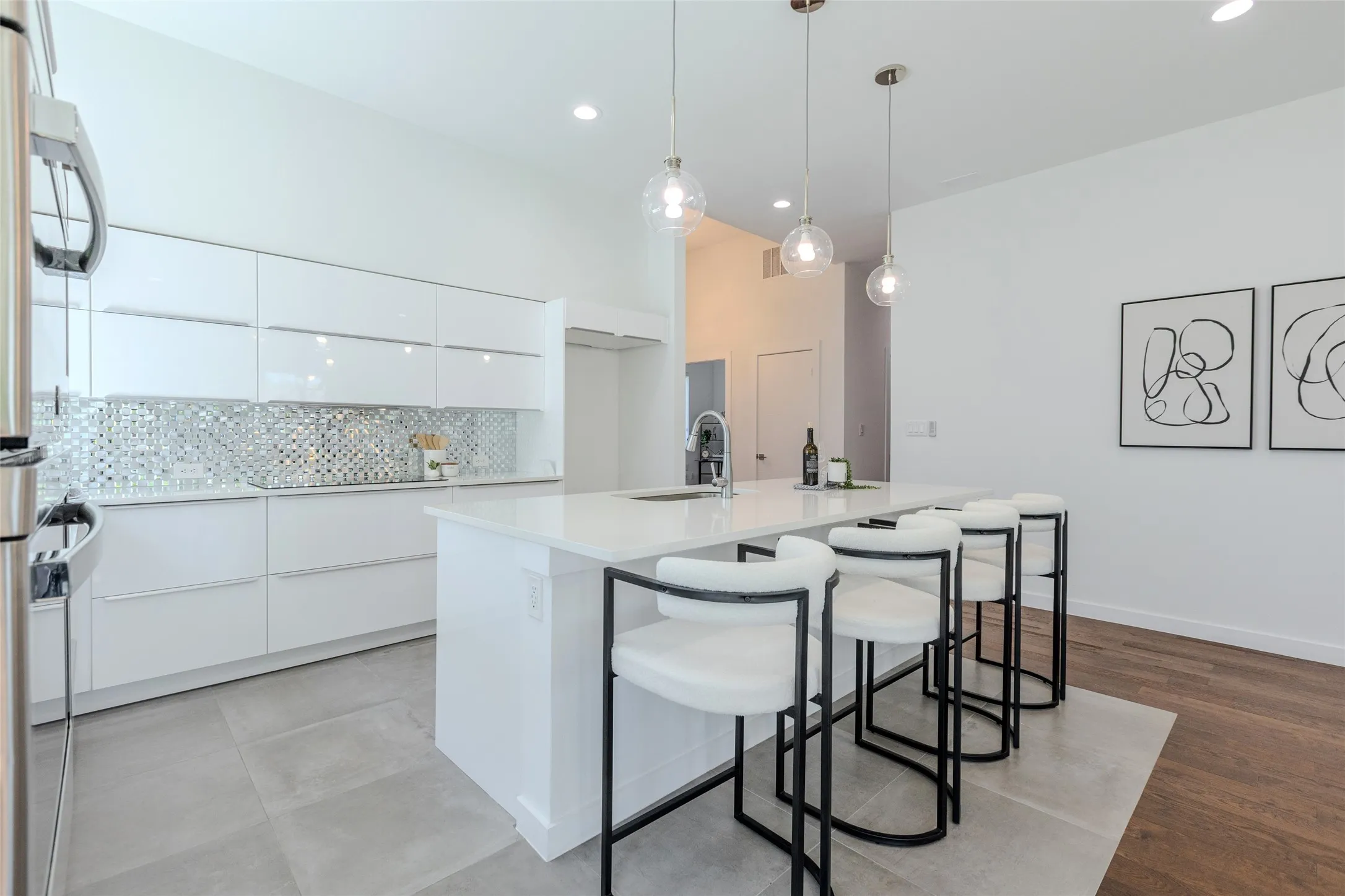 Single Family Residence For Sale in Collin County , 9742 Sunset Drive, Frisco, Texas 75033, 4 Bedroom, 3 Bathroom, 2 Garage spaces, 2,427 Sqft, built in 2021, Preowned, mls#21230305, Real Estate Agent in Frisco, Homes For Sale in Collin county, Homes For Sale in Frisco, Realtor in Frisco Texas, Real Estate Brokerage Independent Realty Texas, Luminita Cordes Realtor