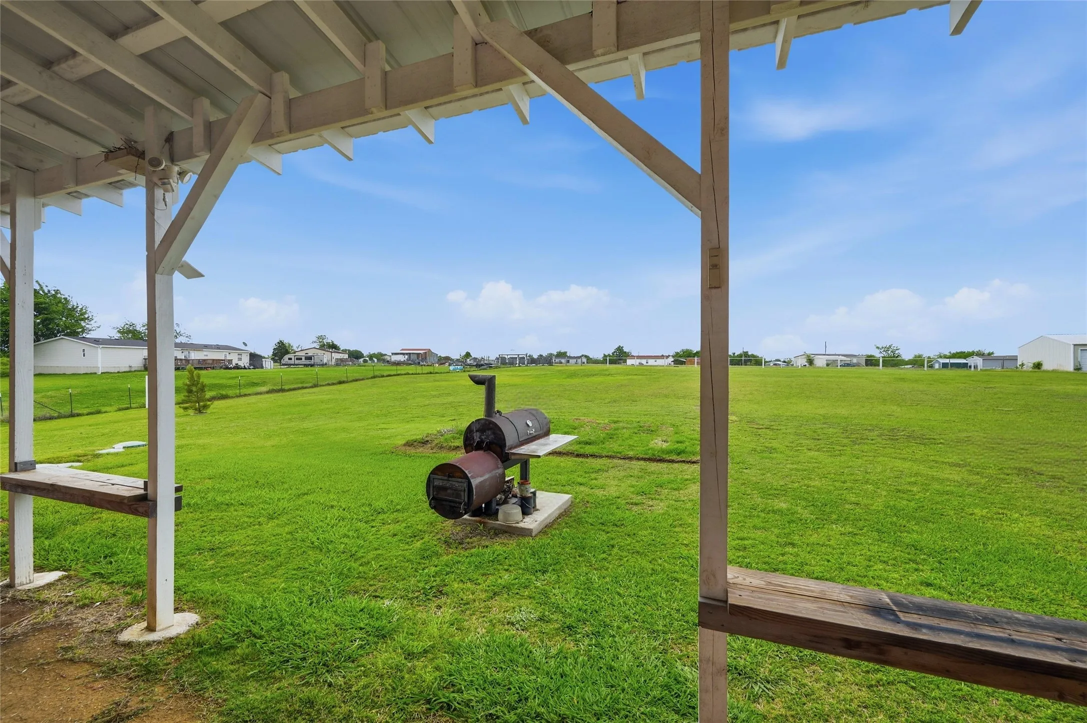 Single Family Residence For Sale in Grayson County , 1464 Keyes Road, Sherman, Texas 75092, 3 Bedroom, 2 Bathroom, Garage spaces, 2,400 Sqft, built in 2015, mls#21237386, Real Estate Agent in Sherman, Homes For Sale in Grayson county, Homes For Sale in Sherman, Realtor in Sherman Texas, Real Estate Brokerage Independent Realty Texas, Luminita Cordes Realtor