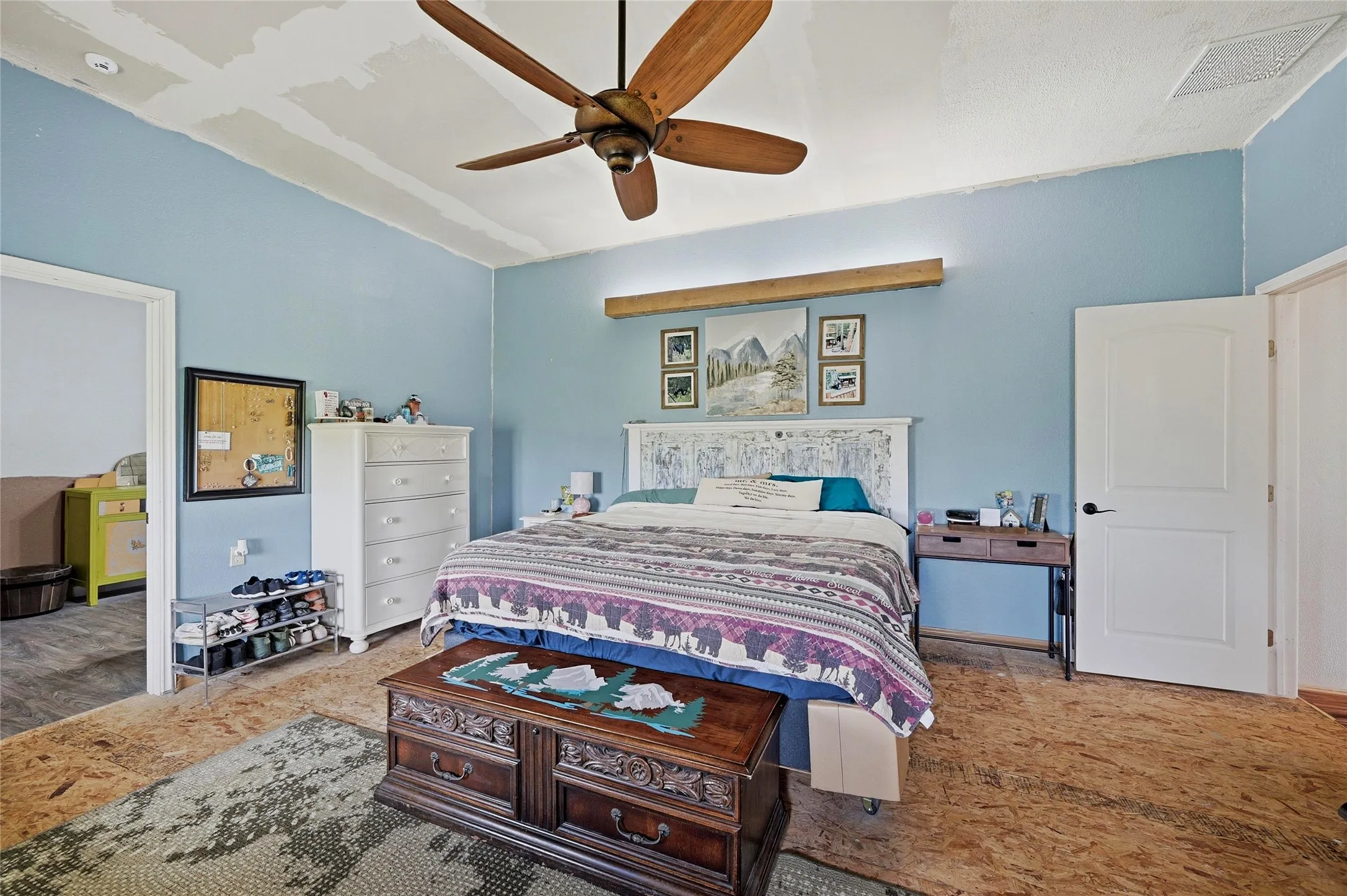 Single Family Residence For Sale in Grayson County , 1464 Keyes Road, Sherman, Texas 75092, 3 Bedroom, 2 Bathroom, Garage spaces, 2,400 Sqft, built in 2015, mls#21237386, Real Estate Agent in Sherman, Homes For Sale in Grayson county, Homes For Sale in Sherman, Realtor in Sherman Texas, Real Estate Brokerage Independent Realty Texas, Luminita Cordes Realtor
