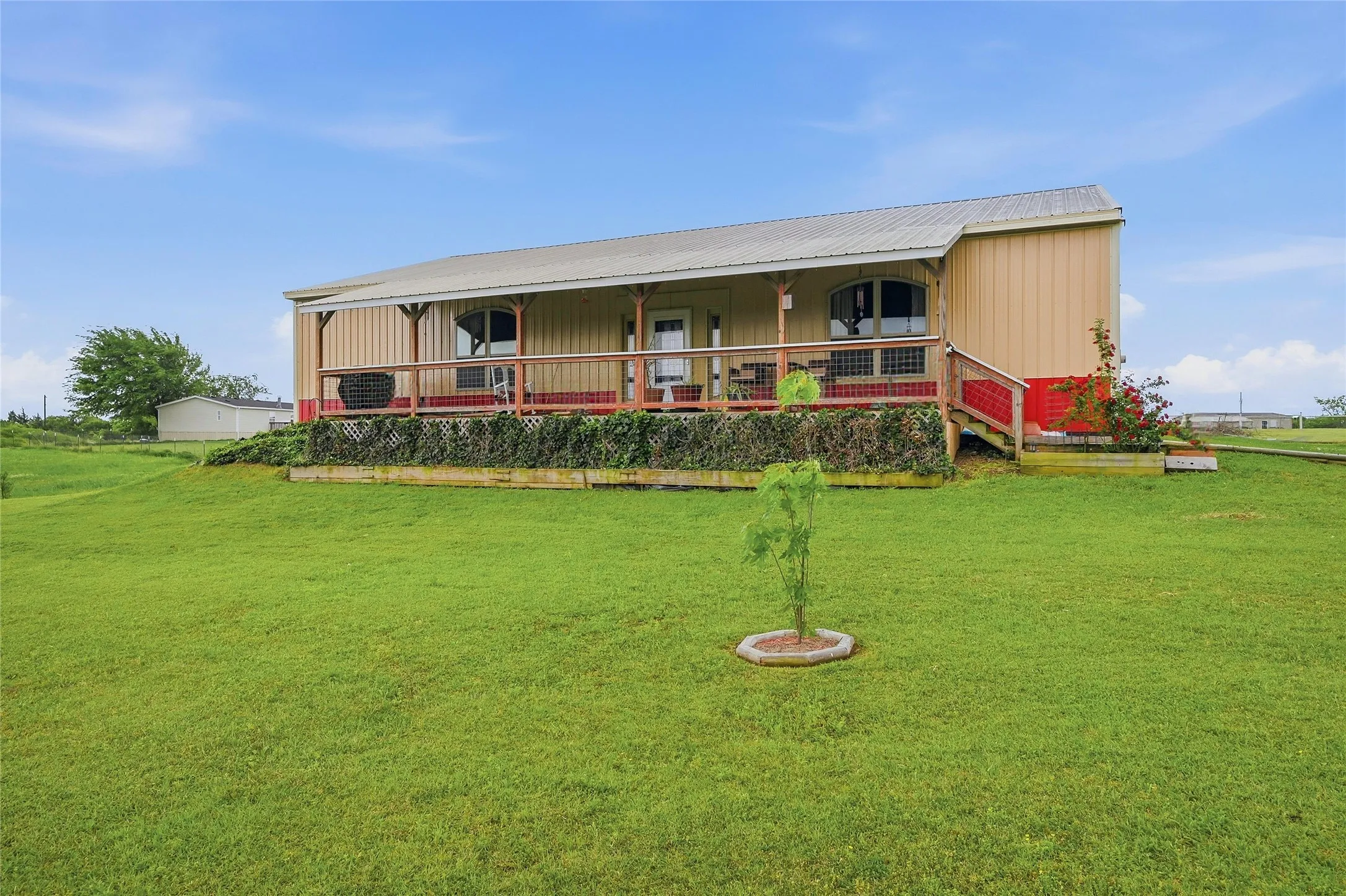 Single Family Residence For Sale in Grayson County , 1464 Keyes Road, Sherman, Texas 75092, 3 Bedroom, 2 Bathroom, Garage spaces, 2,400 Sqft, built in 2015, mls#21237386, Real Estate Agent in Sherman, Homes For Sale in Grayson county, Homes For Sale in Sherman, Realtor in Sherman Texas, Real Estate Brokerage Independent Realty Texas, Luminita Cordes Realtor