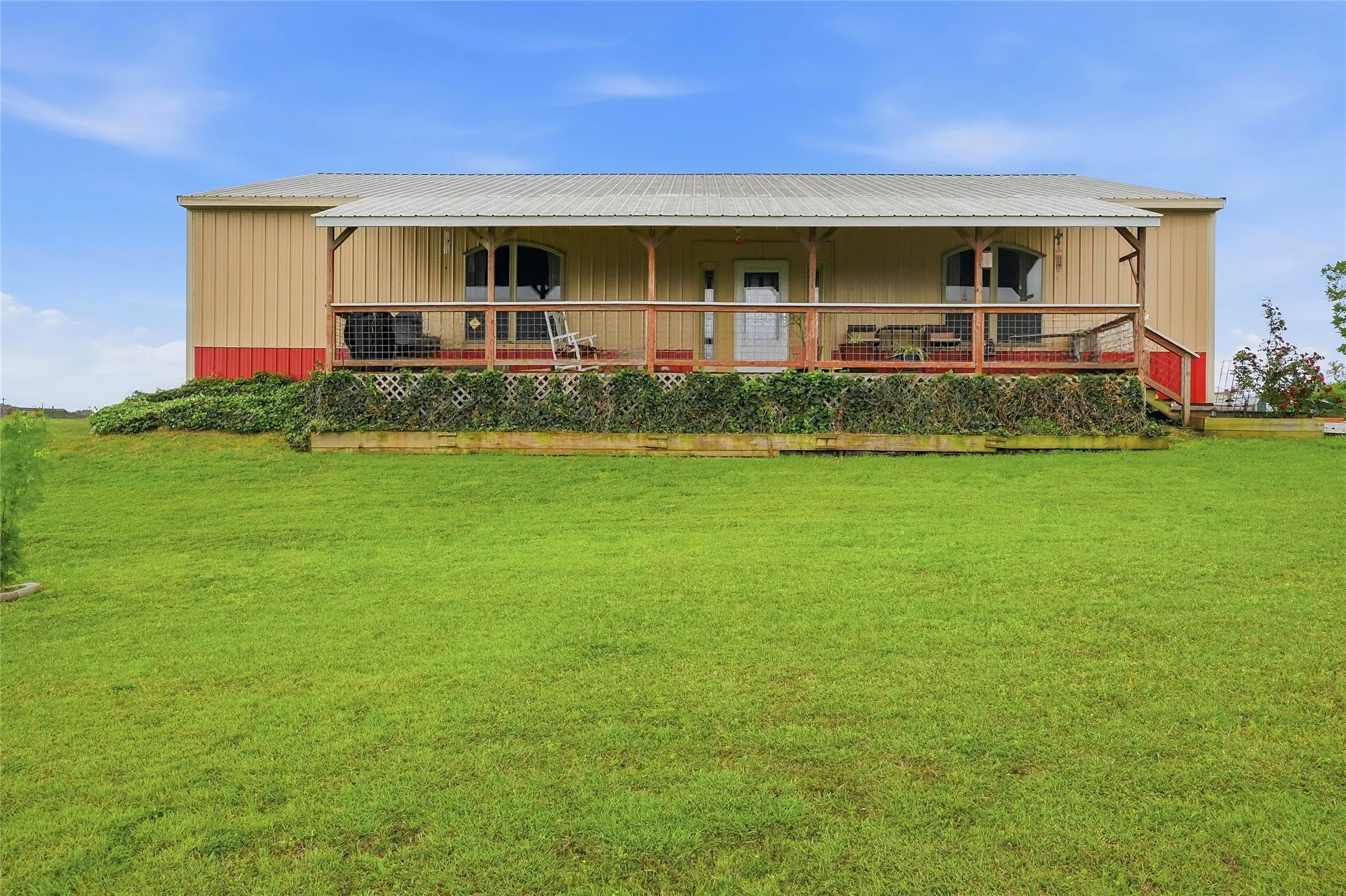 Single Family Residence For Sale in Grayson County , 1464 Keyes Road, Sherman, Texas 75092, 3 Bedroom, 2 Bathroom, Garage spaces, 2,400 Sqft, built in 2015, mls#21237386, Real Estate Agent in Sherman, Homes For Sale in Grayson county, Homes For Sale in Sherman, Realtor in Sherman Texas, Real Estate Brokerage Independent Realty Texas, Luminita Cordes Realtor