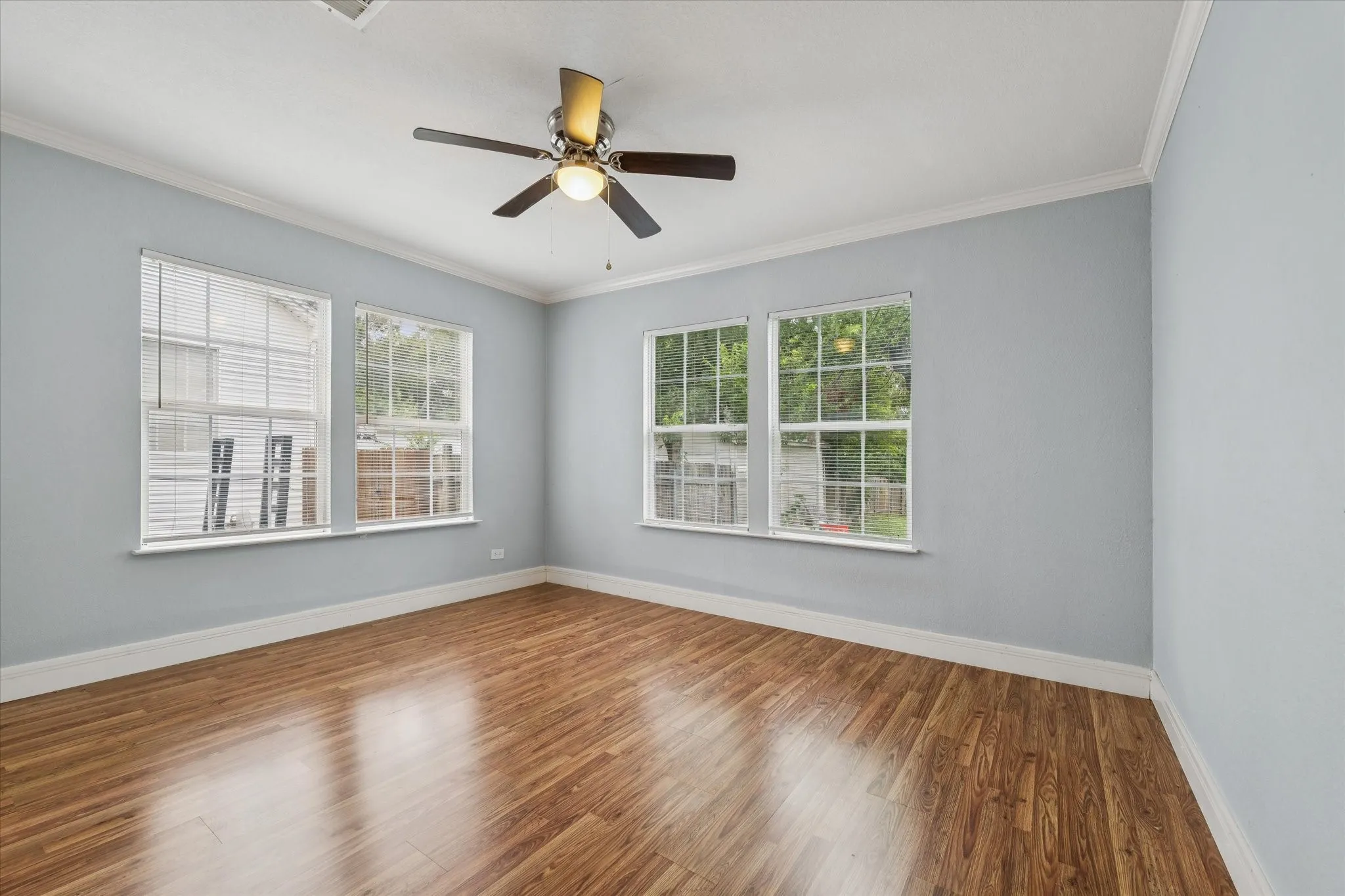 Single Family Residence For Sale in Mc Lennan County , 2603 Trice Avenue, Waco, Texas 76707, 2 Bedroom, 1 Bathroom, Garage spaces, 996 Sqft, built in 1942, mls#21238281, Real Estate Agent in Waco, Homes For Sale in Mc Lennan county, Homes For Sale in Waco, Realtor in Waco Texas, Real Estate Brokerage Independent Realty Texas, Luminita Cordes Realtor