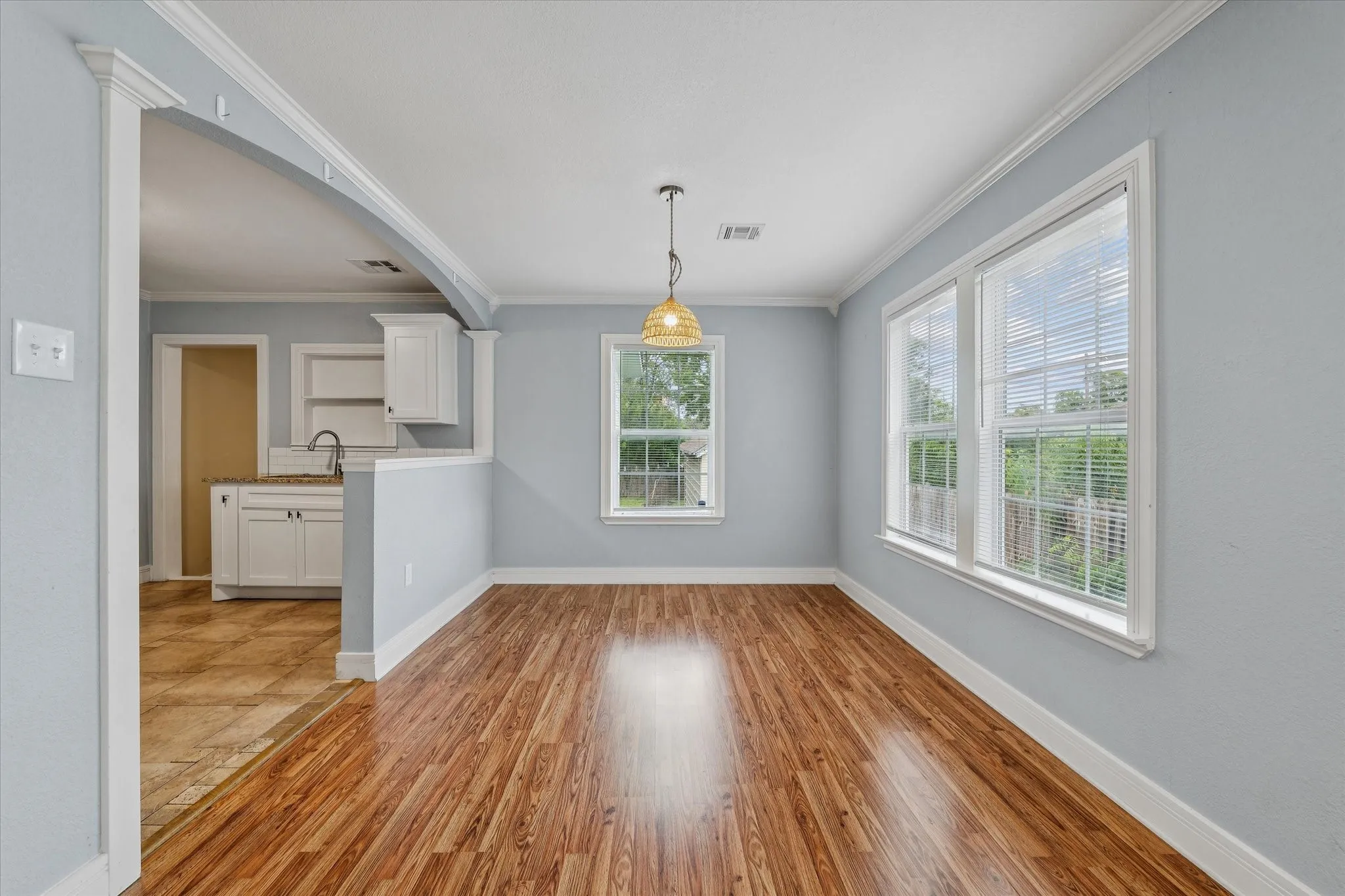 Single Family Residence For Sale in Mc Lennan County , 2603 Trice Avenue, Waco, Texas 76707, 2 Bedroom, 1 Bathroom, Garage spaces, 996 Sqft, built in 1942, mls#21238281, Real Estate Agent in Waco, Homes For Sale in Mc Lennan county, Homes For Sale in Waco, Realtor in Waco Texas, Real Estate Brokerage Independent Realty Texas, Luminita Cordes Realtor