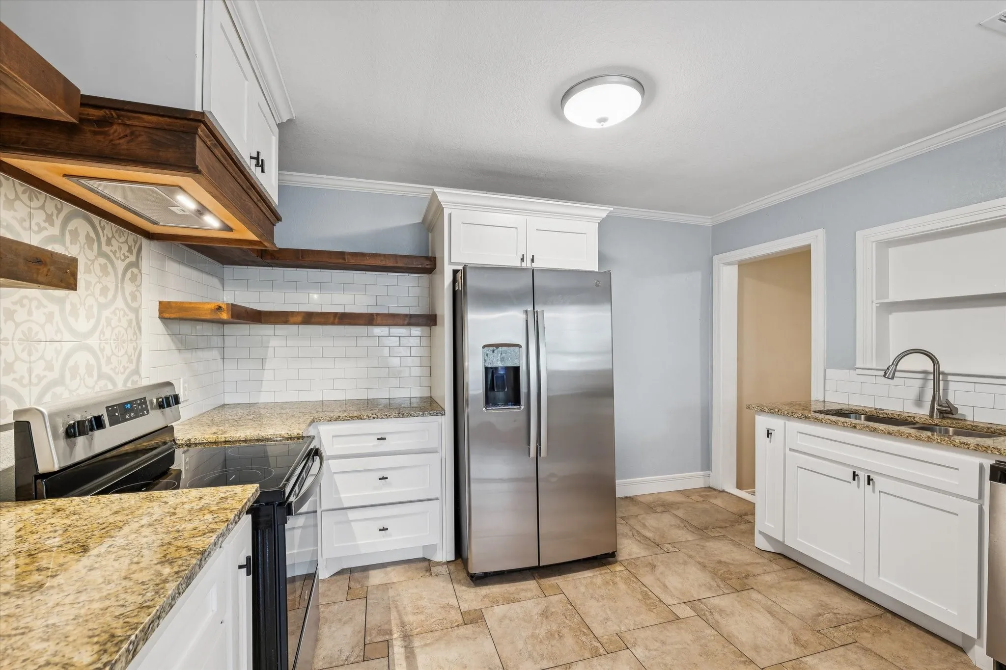 Single Family Residence For Sale in Mc Lennan County , 2603 Trice Avenue, Waco, Texas 76707, 2 Bedroom, 1 Bathroom, Garage spaces, 996 Sqft, built in 1942, mls#21238281, Real Estate Agent in Waco, Homes For Sale in Mc Lennan county, Homes For Sale in Waco, Realtor in Waco Texas, Real Estate Brokerage Independent Realty Texas, Luminita Cordes Realtor