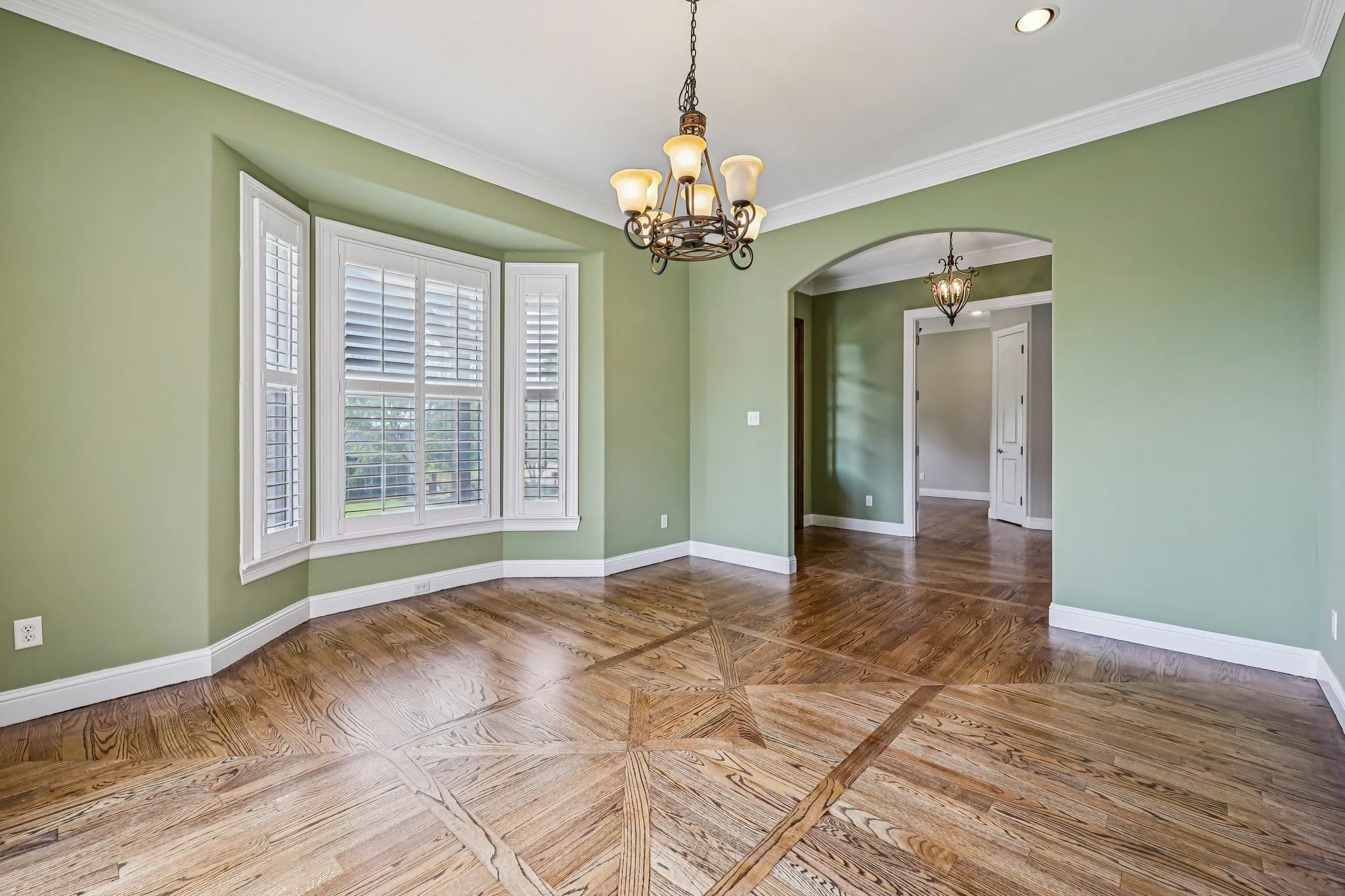 Single Family Residence For Sale in Rockwall County , 711 Ridgeview Drive, Rockwall, Texas 75087, 4 Bedroom, 4 Bathroom, 3 Garage spaces, 4,387 Sqft, built in 2008, Preowned, mls#21238945, Real Estate Agent in Rockwall, Homes For Sale in Rockwall county, Homes For Sale in Rockwall, Realtor in Rockwall Texas, Real Estate Brokerage Independent Realty Texas, Luminita Cordes Realtor