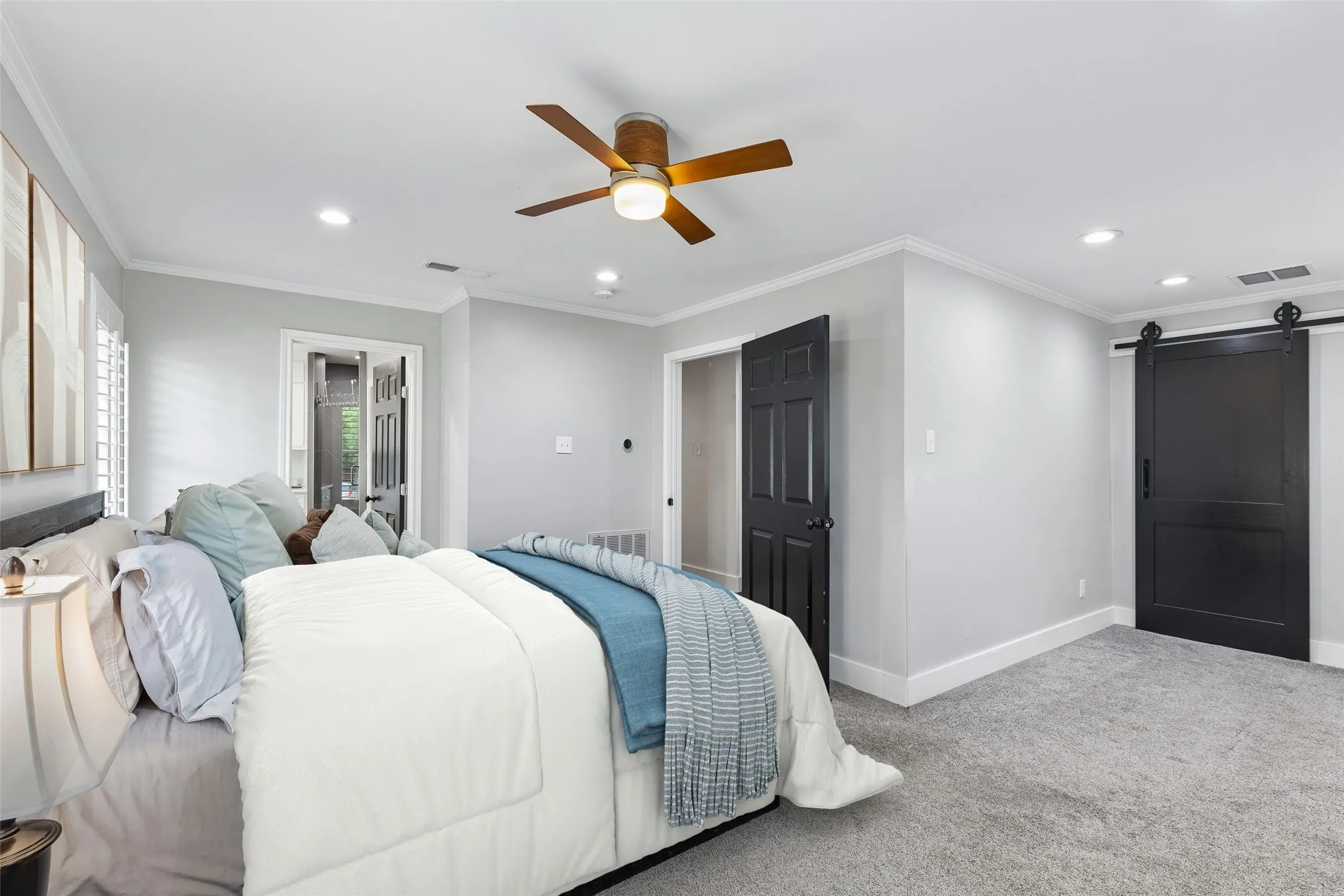 Single Family Residence For Sale in Dallas County , 2808 Reedcroft Drive, Farmers Branch, Texas 75234, 4 Bedroom, 4 Bathroom, Garage spaces, 2,608 Sqft, built in 1962, Preowned, mls#21234077, Real Estate Agent in Farmers Branch, Homes For Sale in Dallas county, Homes For Sale in Farmers Branch, Realtor in Farmers Branch Texas, Real Estate Brokerage Independent Realty Texas, Luminita Cordes Realtor