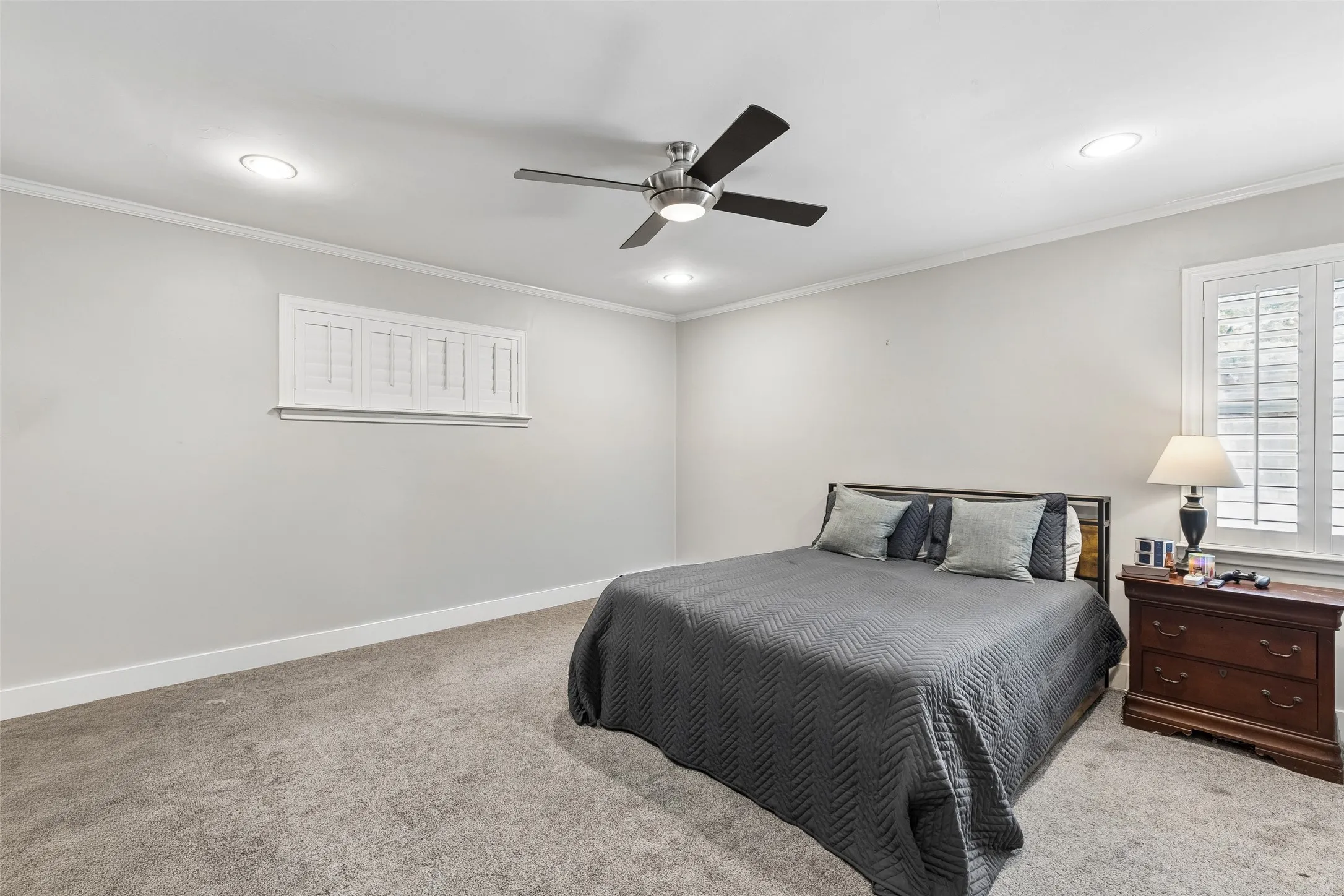 Single Family Residence For Sale in Dallas County , 2808 Reedcroft Drive, Farmers Branch, Texas 75234, 4 Bedroom, 4 Bathroom, Garage spaces, 2,608 Sqft, built in 1962, Preowned, mls#21234077, Real Estate Agent in Farmers Branch, Homes For Sale in Dallas county, Homes For Sale in Farmers Branch, Realtor in Farmers Branch Texas, Real Estate Brokerage Independent Realty Texas, Luminita Cordes Realtor