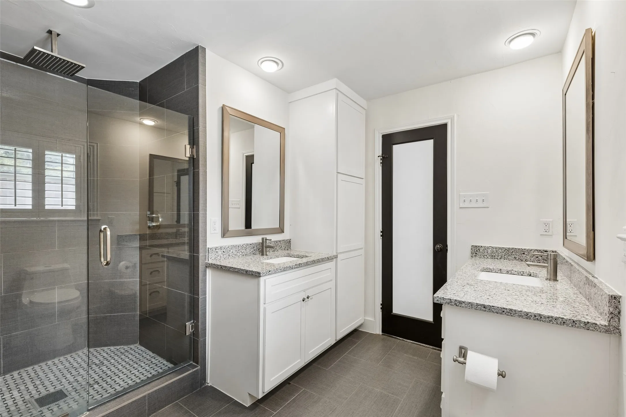 Single Family Residence For Sale in Dallas County , 2808 Reedcroft Drive, Farmers Branch, Texas 75234, 4 Bedroom, 4 Bathroom, Garage spaces, 2,608 Sqft, built in 1962, Preowned, mls#21234077, Real Estate Agent in Farmers Branch, Homes For Sale in Dallas county, Homes For Sale in Farmers Branch, Realtor in Farmers Branch Texas, Real Estate Brokerage Independent Realty Texas, Luminita Cordes Realtor