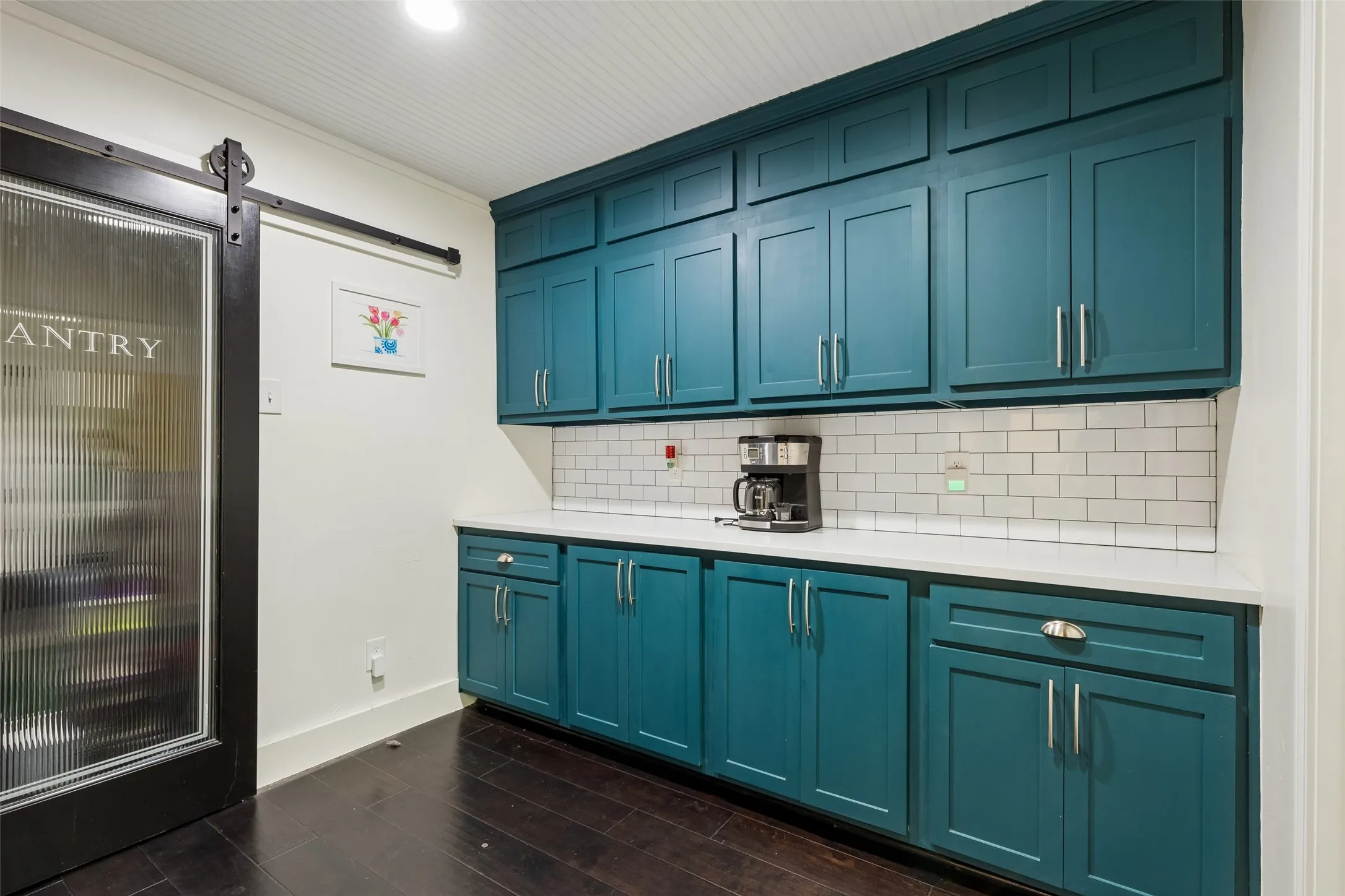 Single Family Residence For Sale in Dallas County , 2808 Reedcroft Drive, Farmers Branch, Texas 75234, 4 Bedroom, 4 Bathroom, Garage spaces, 2,608 Sqft, built in 1962, Preowned, mls#21234077, Real Estate Agent in Farmers Branch, Homes For Sale in Dallas county, Homes For Sale in Farmers Branch, Realtor in Farmers Branch Texas, Real Estate Brokerage Independent Realty Texas, Luminita Cordes Realtor