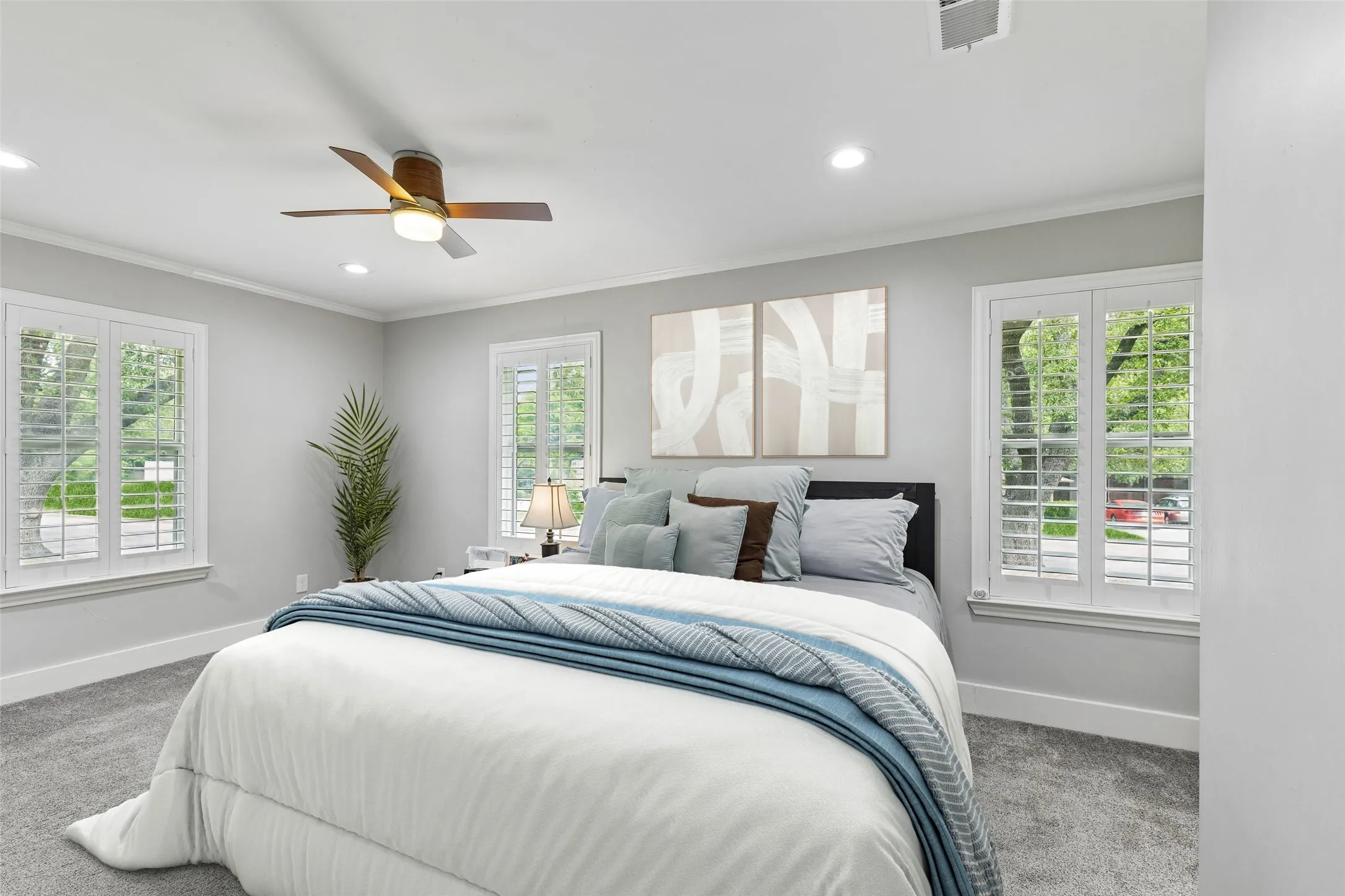 Single Family Residence For Sale in Dallas County , 2808 Reedcroft Drive, Farmers Branch, Texas 75234, 4 Bedroom, 4 Bathroom, Garage spaces, 2,608 Sqft, built in 1962, Preowned, mls#21234077, Real Estate Agent in Farmers Branch, Homes For Sale in Dallas county, Homes For Sale in Farmers Branch, Realtor in Farmers Branch Texas, Real Estate Brokerage Independent Realty Texas, Luminita Cordes Realtor