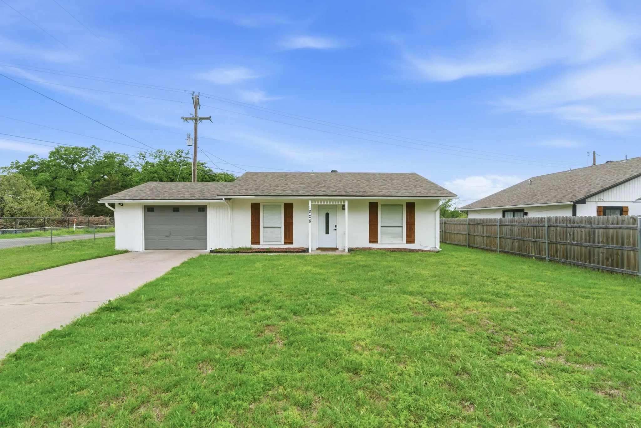 1028 Greg St