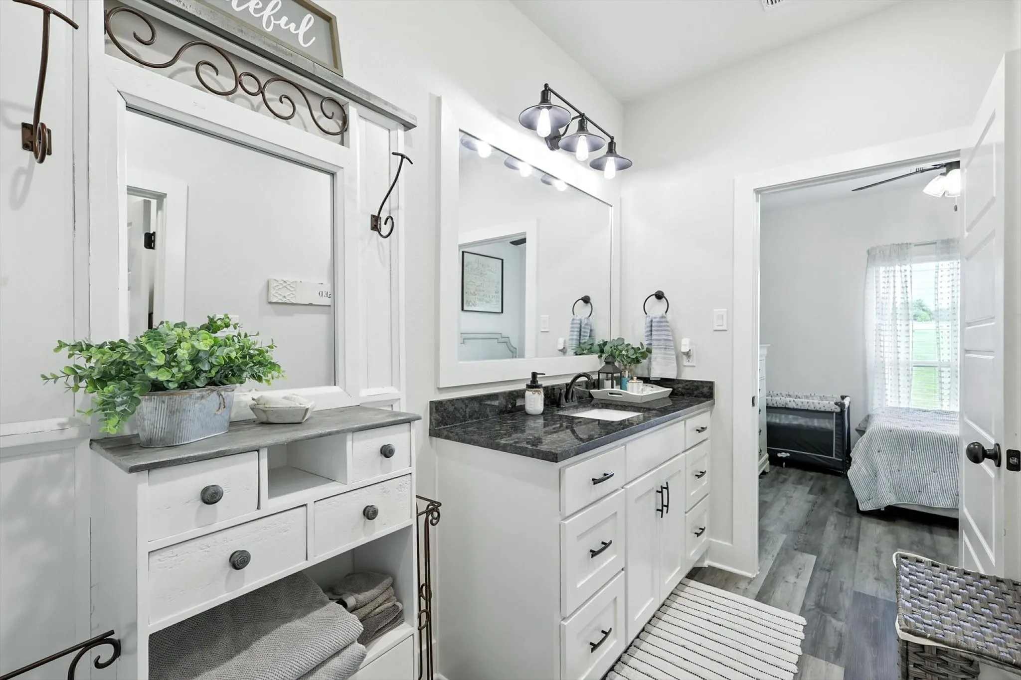 Single Family Residence For Sale in Navarro County , 7025 Lake Vista Drive, Streetman, Texas 75859, 3 Bedroom, 2 Bathroom, 3 Garage spaces, 2,100 Sqft, built in 2021, Preowned, mls#21226100, Real Estate Agent in Streetman, Homes For Sale in Navarro county, Homes For Sale in Streetman, Realtor in Streetman Texas, Real Estate Brokerage Independent Realty Texas, Luminita Cordes Realtor