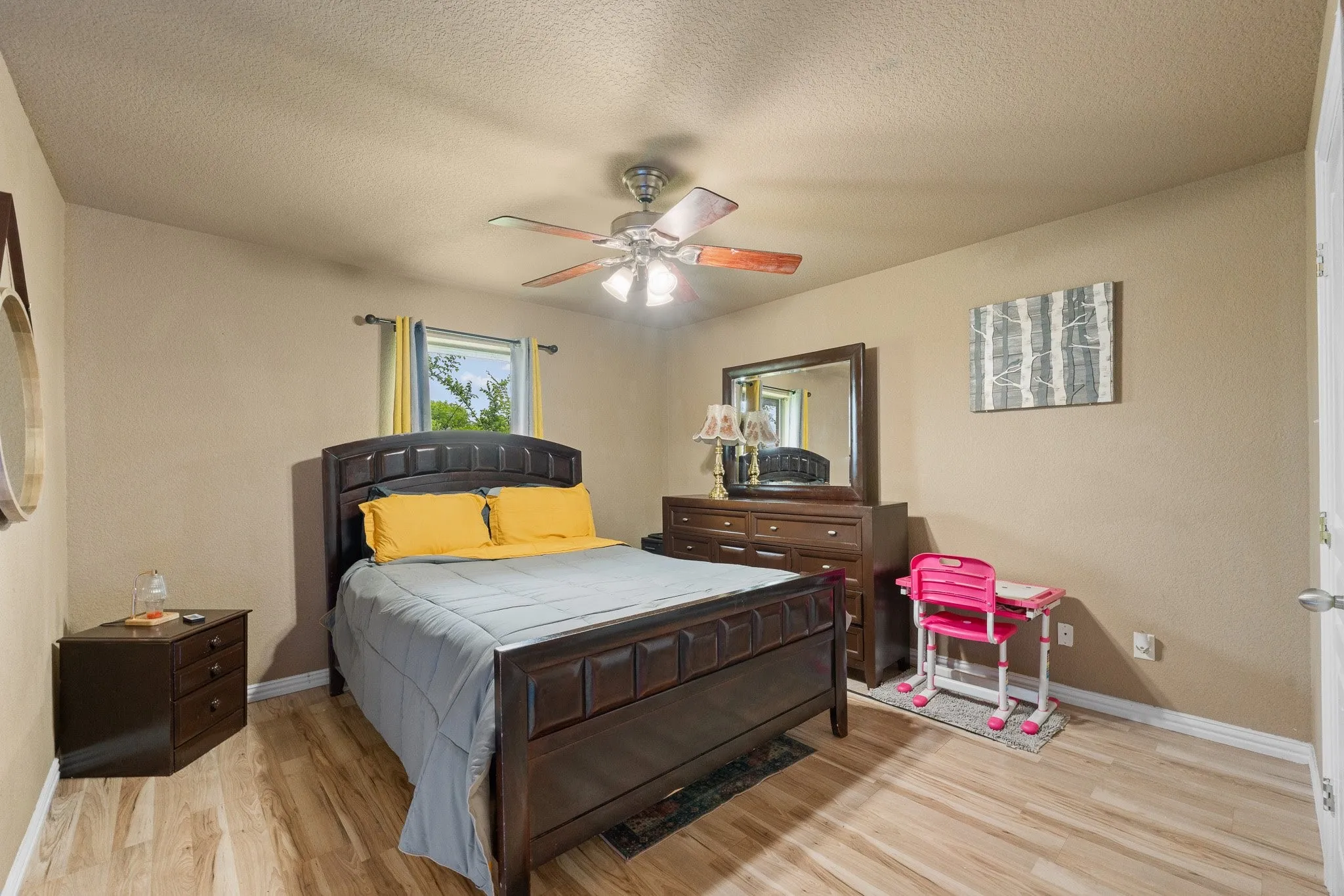 Single Family Residence For Sale in Parker County , 439 Stone Mountain, Cresson, Texas 76035, 4 Bedroom, 3 Bathroom, 2 Garage spaces, 2,470 Sqft, built in 2006, Price $585,000, mls#21239660, Real Estate Agent in Cresson, Homes For Sale in Parker county, Homes For Sale in Cresson, Realtor in Cresson Texas, Real Estate Brokerage Independent Realty Texas, Luminita Cordes Realtor