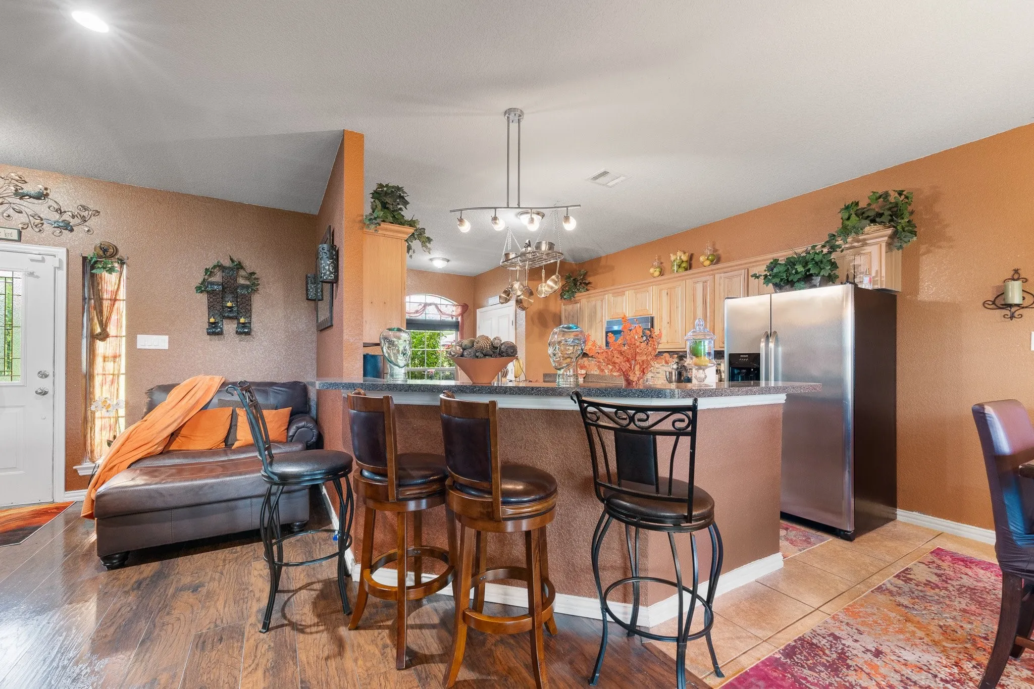 Single Family Residence For Sale in Parker County , 439 Stone Mountain, Cresson, Texas 76035, 4 Bedroom, 3 Bathroom, 2 Garage spaces, 2,470 Sqft, built in 2006, Price $585,000, mls#21239660, Real Estate Agent in Cresson, Homes For Sale in Parker county, Homes For Sale in Cresson, Realtor in Cresson Texas, Real Estate Brokerage Independent Realty Texas, Luminita Cordes Realtor