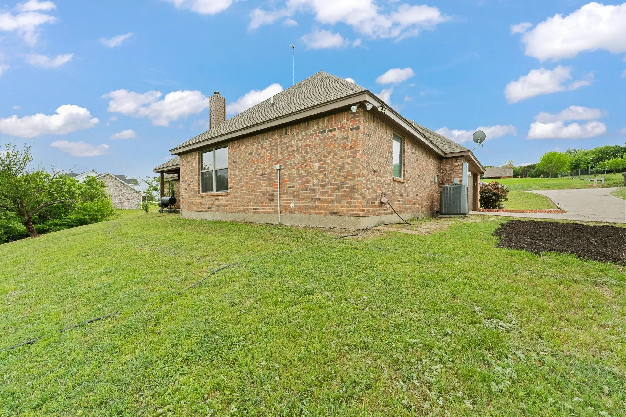 Single Family Residence For Sale in Parker County , 439 Stone Mountain, Cresson, Texas 76035, 4 Bedroom, 3 Bathroom, 2 Garage spaces, 2,470 Sqft, built in 2006, Price $585,000, mls#21239660, Real Estate Agent in Cresson, Homes For Sale in Parker county, Homes For Sale in Cresson, Realtor in Cresson Texas, Real Estate Brokerage Independent Realty Texas, Luminita Cordes Realtor