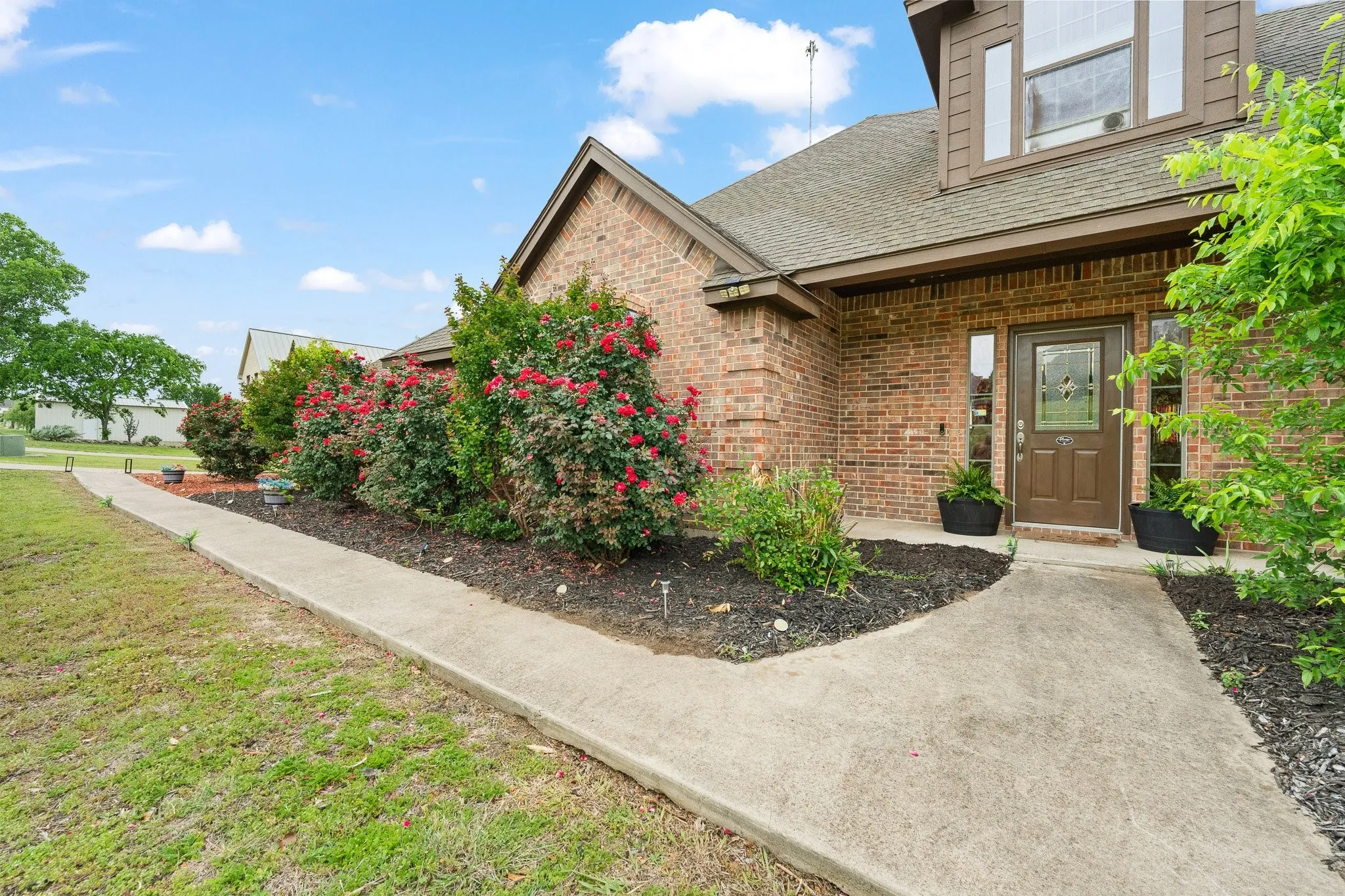 Single Family Residence For Sale in Parker County , 439 Stone Mountain, Cresson, Texas 76035, 4 Bedroom, 3 Bathroom, 2 Garage spaces, 2,470 Sqft, built in 2006, Price $585,000, mls#21239660, Real Estate Agent in Cresson, Homes For Sale in Parker county, Homes For Sale in Cresson, Realtor in Cresson Texas, Real Estate Brokerage Independent Realty Texas, Luminita Cordes Realtor