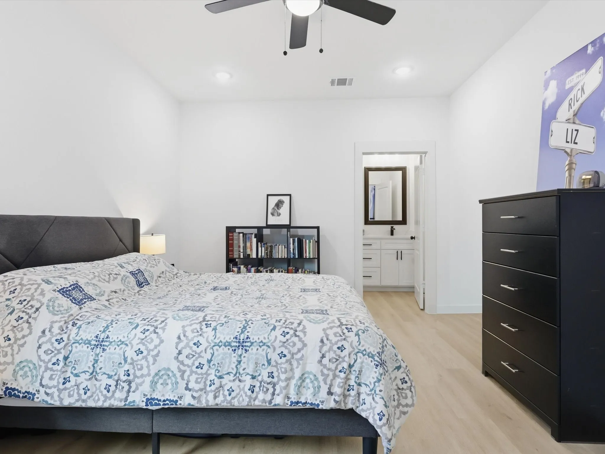 Single Family Residence For Sale in Tarrant County , 4621 Mccart Avenue, Fort Worth, Texas 76115, 3 Bedrooms, 3 Bathrooms, Garage spaces, 1,980 Sqft, built in 2023, Preowned, Price $327,500, mls#21239784, Real Estate Agent in Fort Worth, Homes For Sale in Tarrant county, Homes For Sale in Fort Worth, Realtor in Fort Worth Texas, Real Estate Brokerage Independent Realty Texas, Luminita Cordes Realtor
