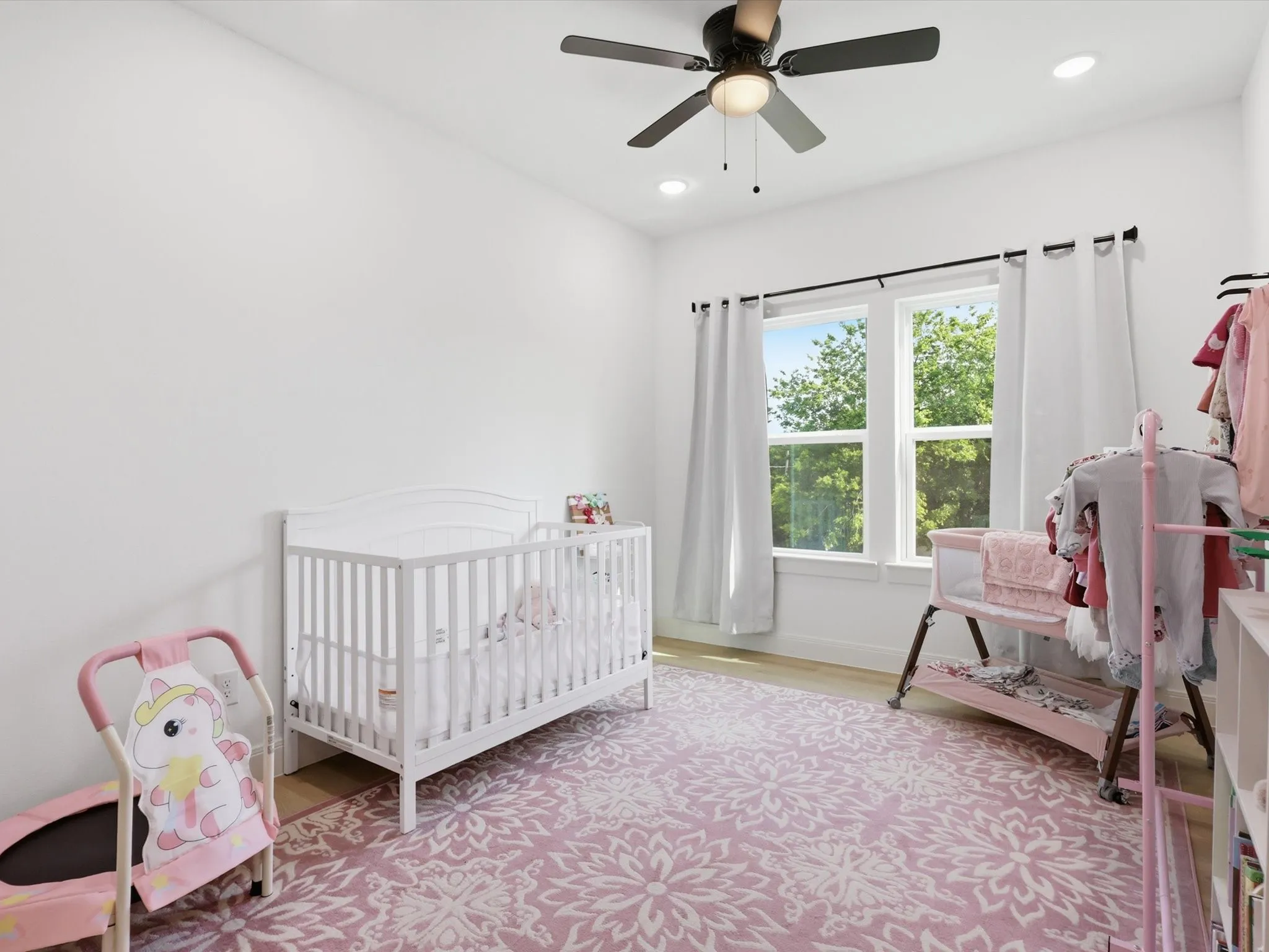 Single Family Residence For Sale in Tarrant County , 4621 Mccart Avenue, Fort Worth, Texas 76115, 3 Bedrooms, 3 Bathrooms, Garage spaces, 1,980 Sqft, built in 2023, Preowned, Price $327,500, mls#21239784, Real Estate Agent in Fort Worth, Homes For Sale in Tarrant county, Homes For Sale in Fort Worth, Realtor in Fort Worth Texas, Real Estate Brokerage Independent Realty Texas, Luminita Cordes Realtor