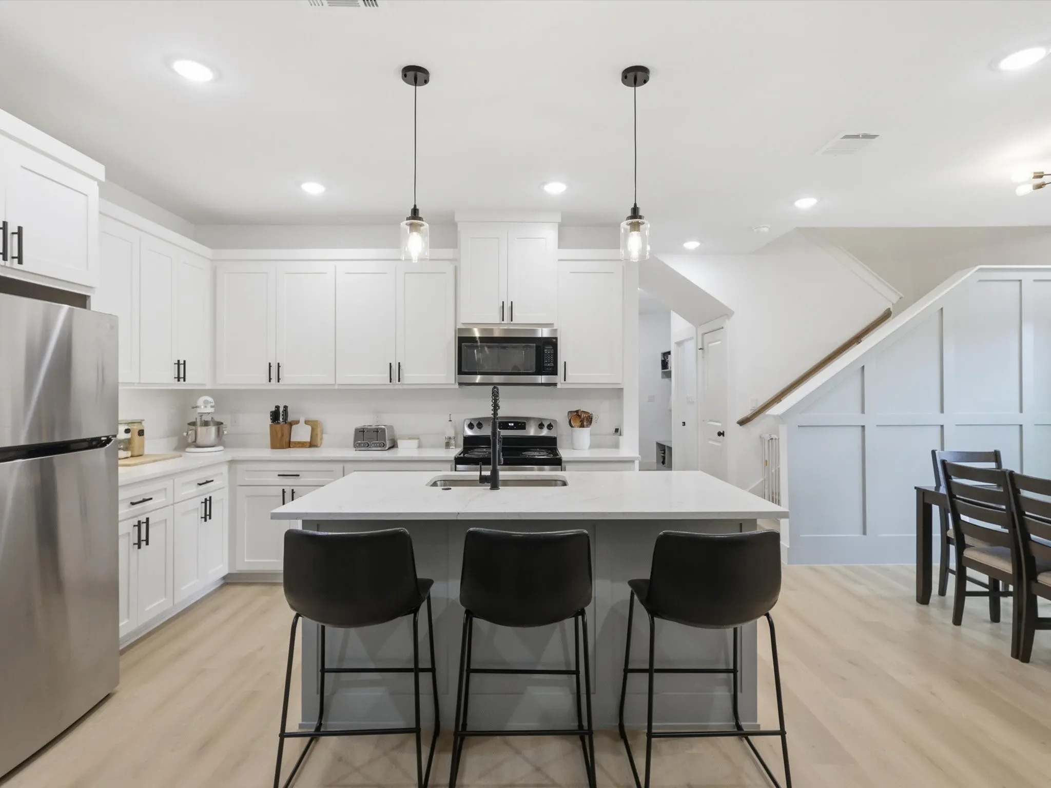 Single Family Residence For Sale in Tarrant County , 4621 Mccart Avenue, Fort Worth, Texas 76115, 3 Bedrooms, 3 Bathrooms, Garage spaces, 1,980 Sqft, built in 2023, Preowned, Price $327,500, mls#21239784, Real Estate Agent in Fort Worth, Homes For Sale in Tarrant county, Homes For Sale in Fort Worth, Realtor in Fort Worth Texas, Real Estate Brokerage Independent Realty Texas, Luminita Cordes Realtor