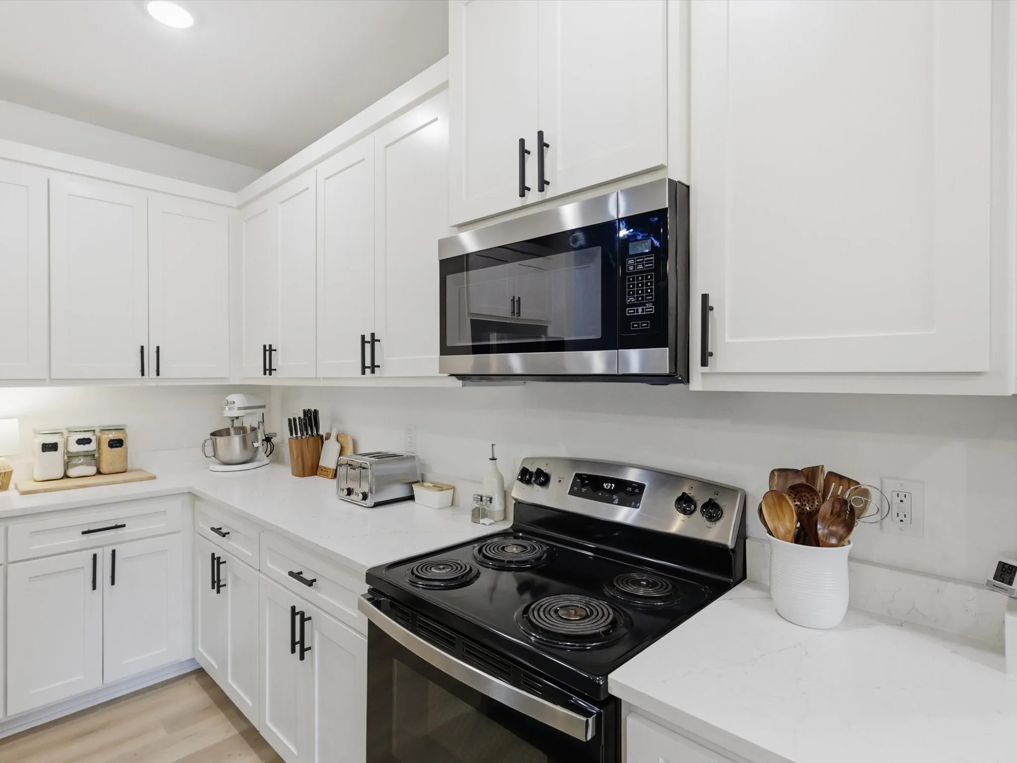 Single Family Residence For Sale in Tarrant County , 4621 Mccart Avenue, Fort Worth, Texas 76115, 3 Bedrooms, 3 Bathrooms, Garage spaces, 1,980 Sqft, built in 2023, Preowned, Price $327,500, mls#21239784, Real Estate Agent in Fort Worth, Homes For Sale in Tarrant county, Homes For Sale in Fort Worth, Realtor in Fort Worth Texas, Real Estate Brokerage Independent Realty Texas, Luminita Cordes Realtor