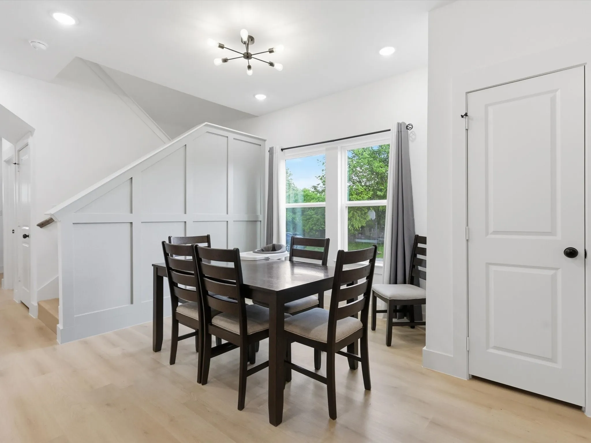 Single Family Residence For Sale in Tarrant County , 4621 Mccart Avenue, Fort Worth, Texas 76115, 3 Bedrooms, 3 Bathrooms, Garage spaces, 1,980 Sqft, built in 2023, Preowned, Price $327,500, mls#21239784, Real Estate Agent in Fort Worth, Homes For Sale in Tarrant county, Homes For Sale in Fort Worth, Realtor in Fort Worth Texas, Real Estate Brokerage Independent Realty Texas, Luminita Cordes Realtor