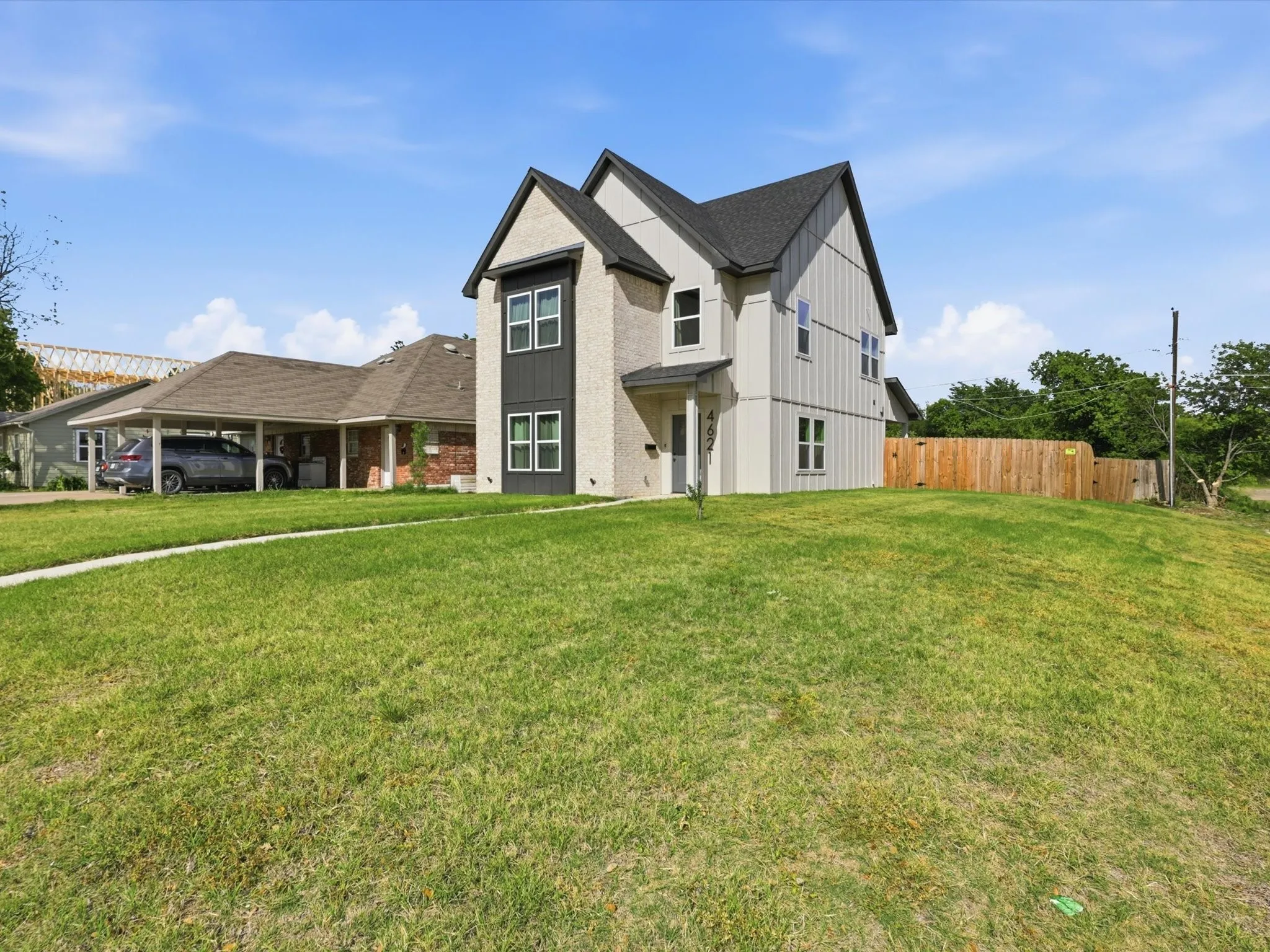 Single Family Residence For Sale in Tarrant County , 4621 Mccart Avenue, Fort Worth, Texas 76115, 3 Bedrooms, 3 Bathrooms, Garage spaces, 1,980 Sqft, built in 2023, Preowned, Price $327,500, mls#21239784, Real Estate Agent in Fort Worth, Homes For Sale in Tarrant county, Homes For Sale in Fort Worth, Realtor in Fort Worth Texas, Real Estate Brokerage Independent Realty Texas, Luminita Cordes Realtor