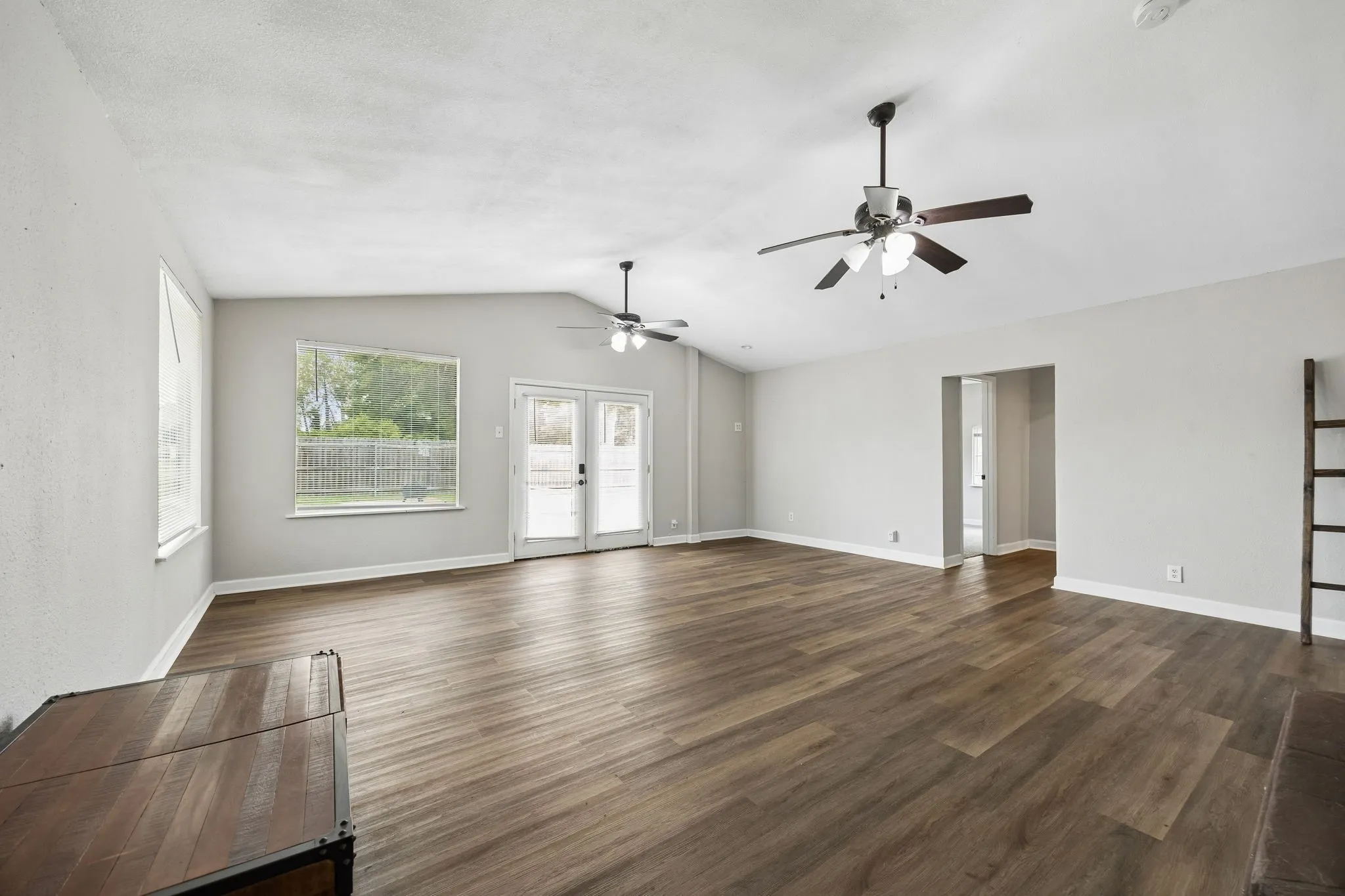 Single Family Residence For Sale in Van Zandt County , 597 E Main Street, Van, Texas 75790, 3 Bedroom, 2 Bathroom, Garage spaces, 1,984 Sqft, built in 1959, Preowned, mls#21220861, Real Estate Agent in Van, Homes For Sale in Van Zandt county, Homes For Sale in Van, Realtor in Van Texas, Real Estate Brokerage Independent Realty Texas, Luminita Cordes Realtor