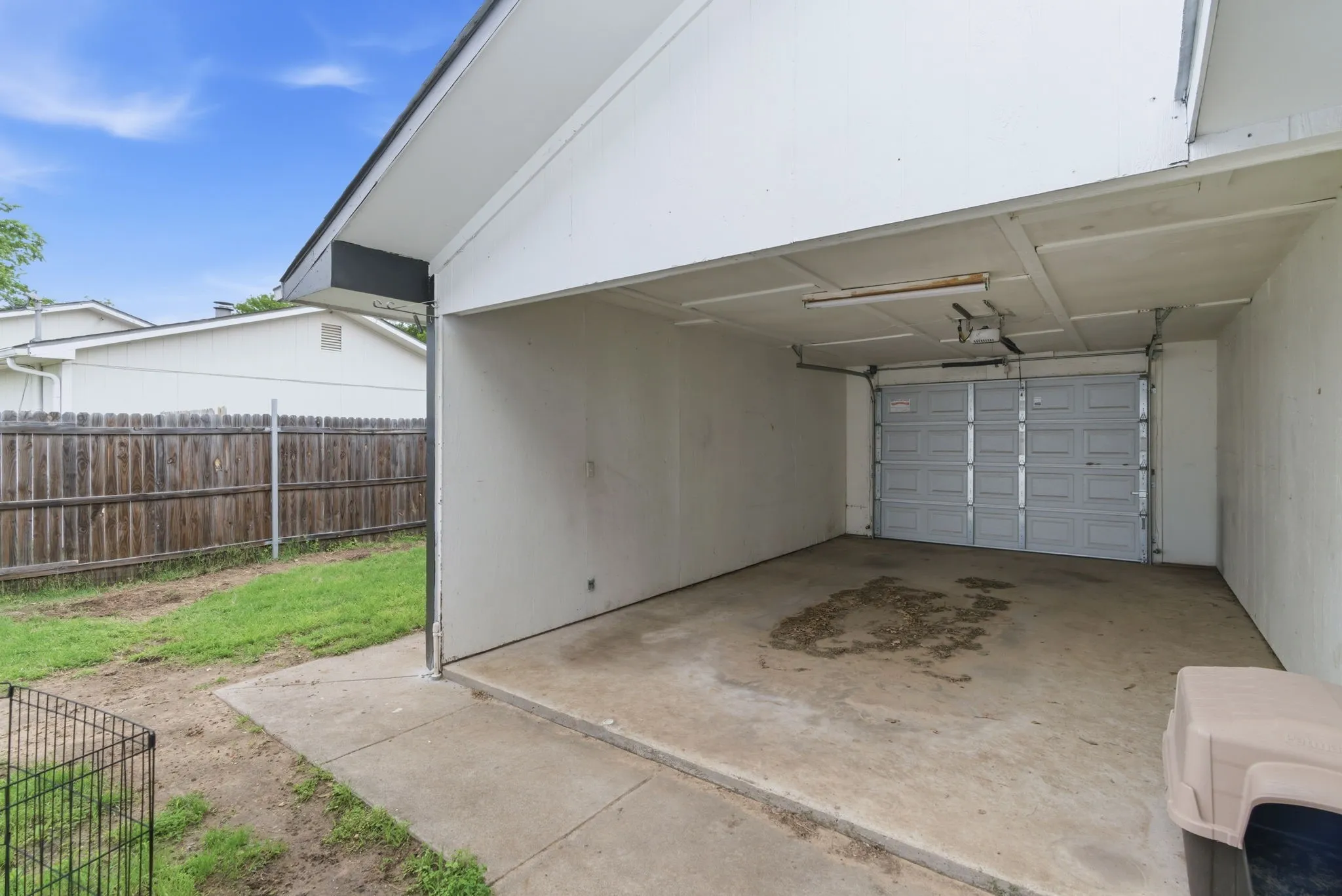1024 Greg St