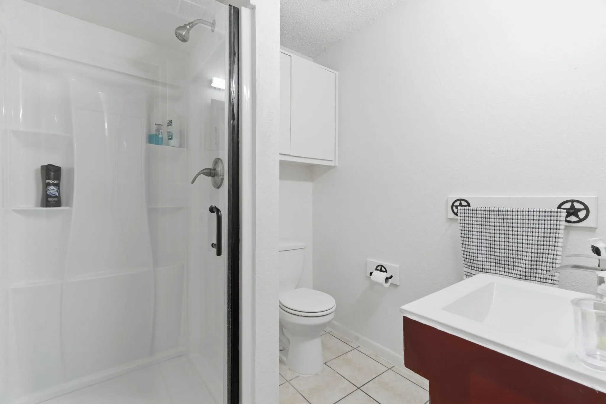 Single Family Residence For Sale in Parker County , 1032 Greg Street 1-5, Azle, Texas 76020, 8 Bedroom, 8 Bathroom, 7 Garage spaces, 5,349 Sqft, built in 1991, Preowned, Price $1,149,000, mls#21240001, Real Estate Agent in Azle, Homes For Sale in Parker county, Homes For Sale in Azle, Realtor in Azle Texas, Real Estate Brokerage Independent Realty Texas, Luminita Cordes Realtor