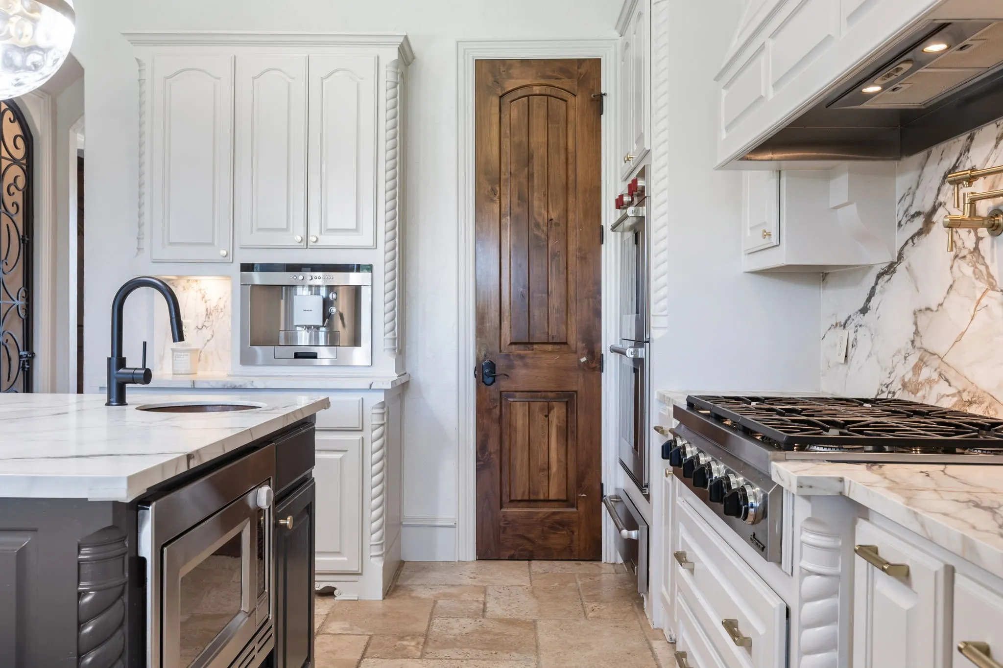 Single Family Residence For Sale in Denton County , 1311 Appaloosa Circle, Bartonville, Texas 76226, 5 Bedroom, 6 Bathroom, 3 Garage spaces, 5,505 Sqft, built in 2010, Price $1,925,000, mls#21239924, Real Estate Agent in Bartonville, Homes For Sale in Denton county, Homes For Sale in Bartonville, Realtor in Bartonville Texas, Real Estate Brokerage Independent Realty Texas, Luminita Cordes Realtor