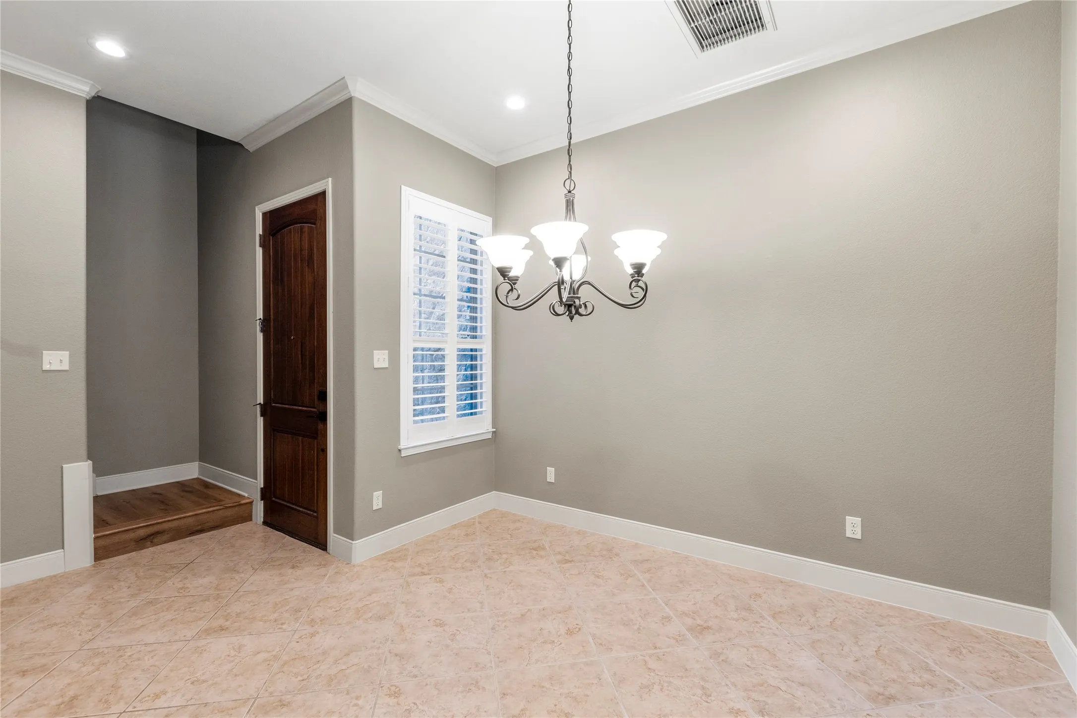 Dining area off kitchen and living area