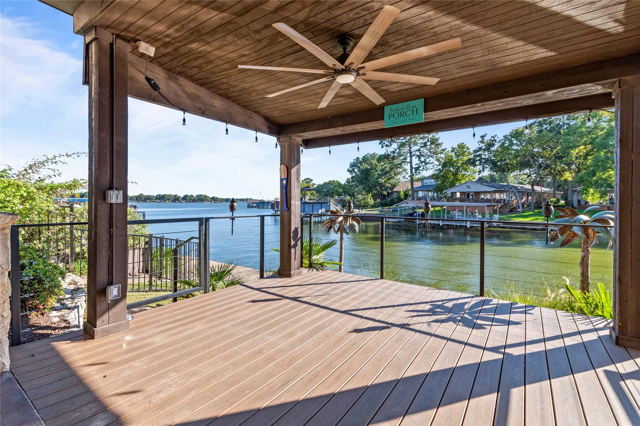 Townhouse For Sale in Henderson County , 124 Marina Drive, Gun Barrel City, Texas 75156, 4 Bedrooms, 3 Bathrooms, 2 Garage spaces, 2,170 Sqft, built in 2008, Preowned, Price $599,000, mls#21235258, Real Estate Agent in Gun Barrel City, Homes For Sale in Henderson county, Homes For Sale in Gun Barrel City, Realtor in Gun Barrel City Texas, Real Estate Brokerage Independent Realty Texas, Luminita Cordes Realtor