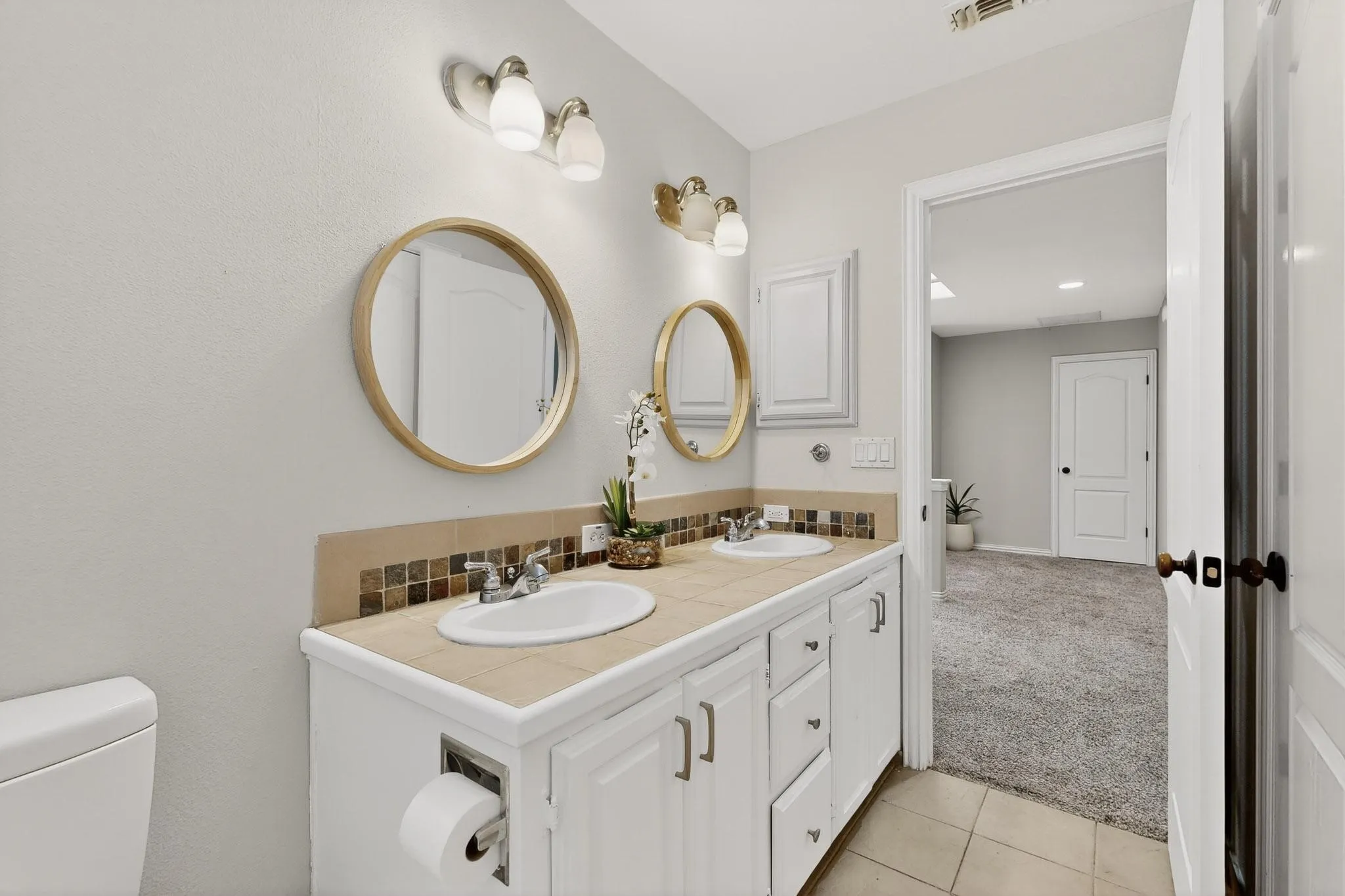 Single Family Residence For Sale in Collin County , 324 Timbercreek Court, Princeton, Texas 75407, 3 Bedroom, 3 Bathroom, 2 Garage spaces, 2,293 Sqft, built in 2005, mls#21240187, Real Estate Agent in Princeton, Homes For Sale in Collin county, Homes For Sale in Princeton, Realtor in Princeton Texas, Real Estate Brokerage Independent Realty Texas, Luminita Cordes Realtor